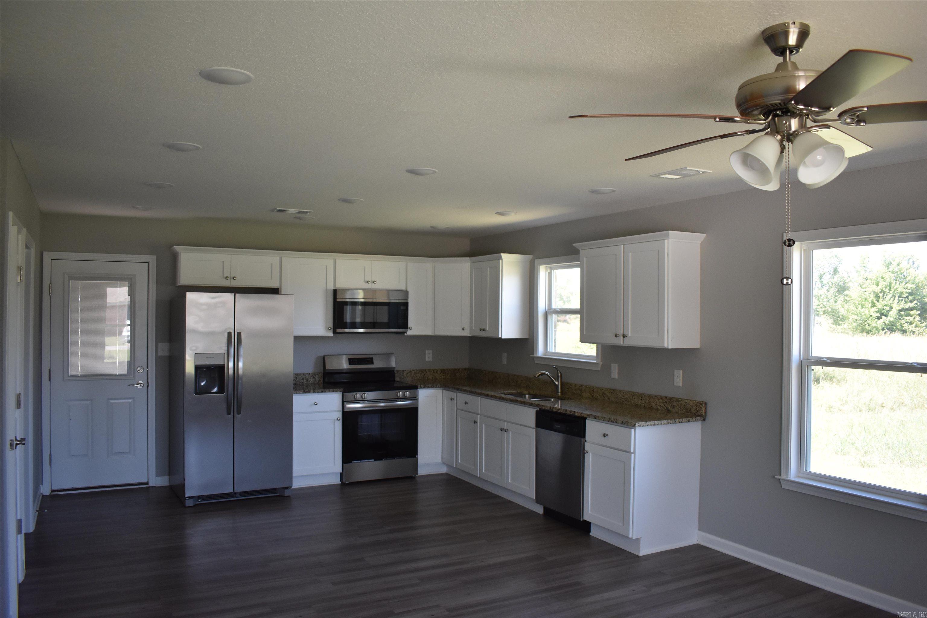 105 Olyvia Circle Property Photo 5