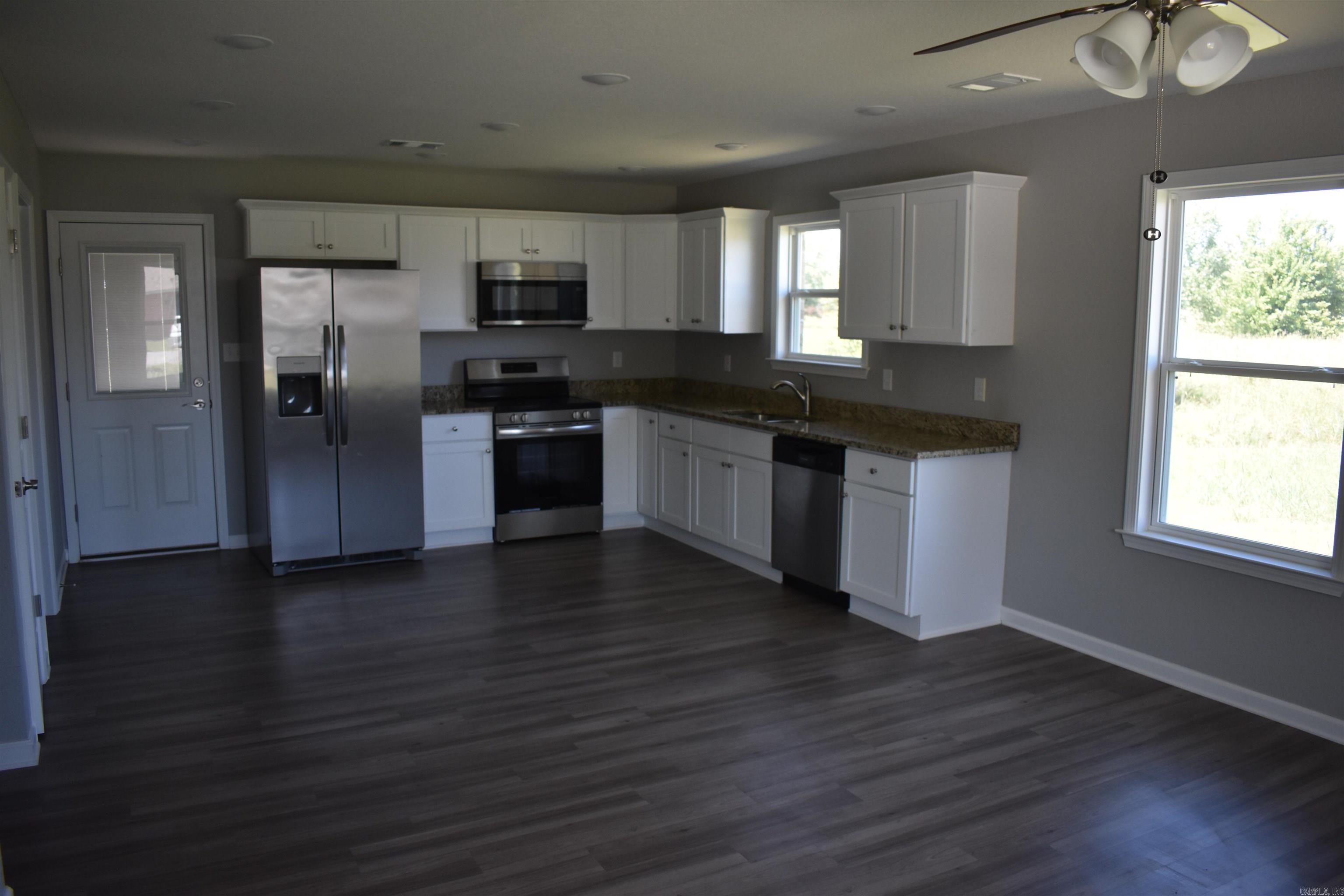 105 Olyvia Circle Property Photo 6