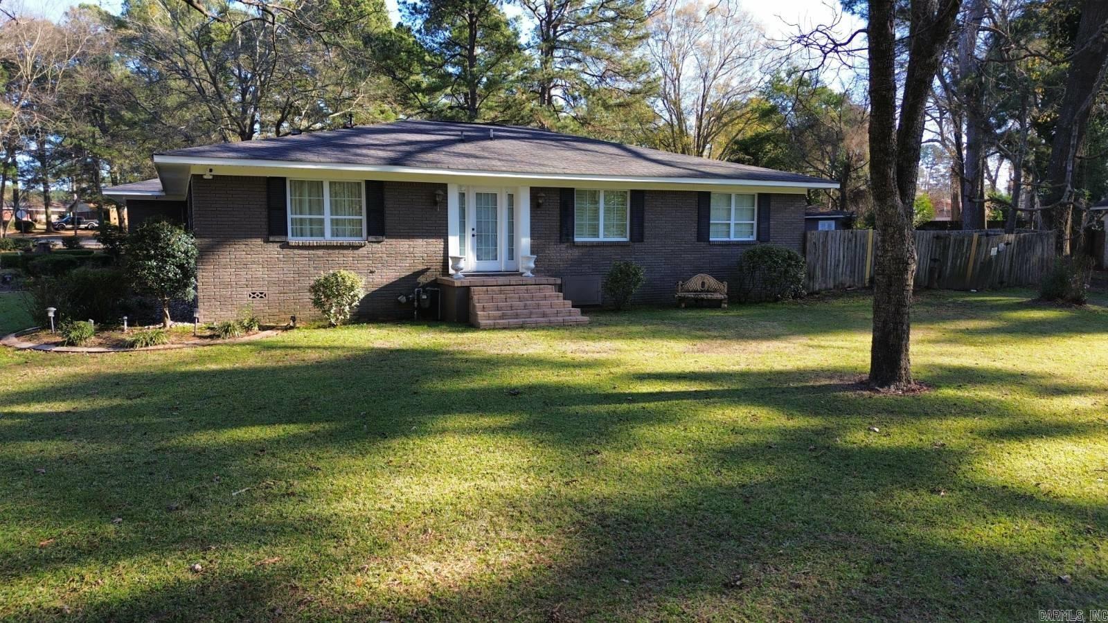 1107 Lawton Property Photo 5