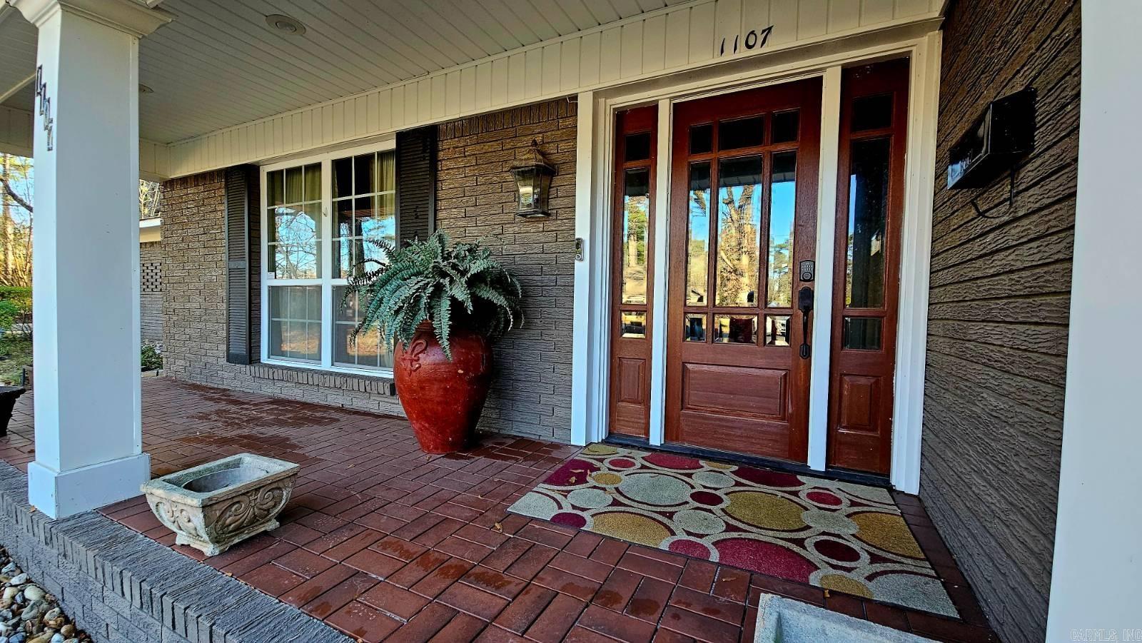 1107 Lawton Property Photo 9