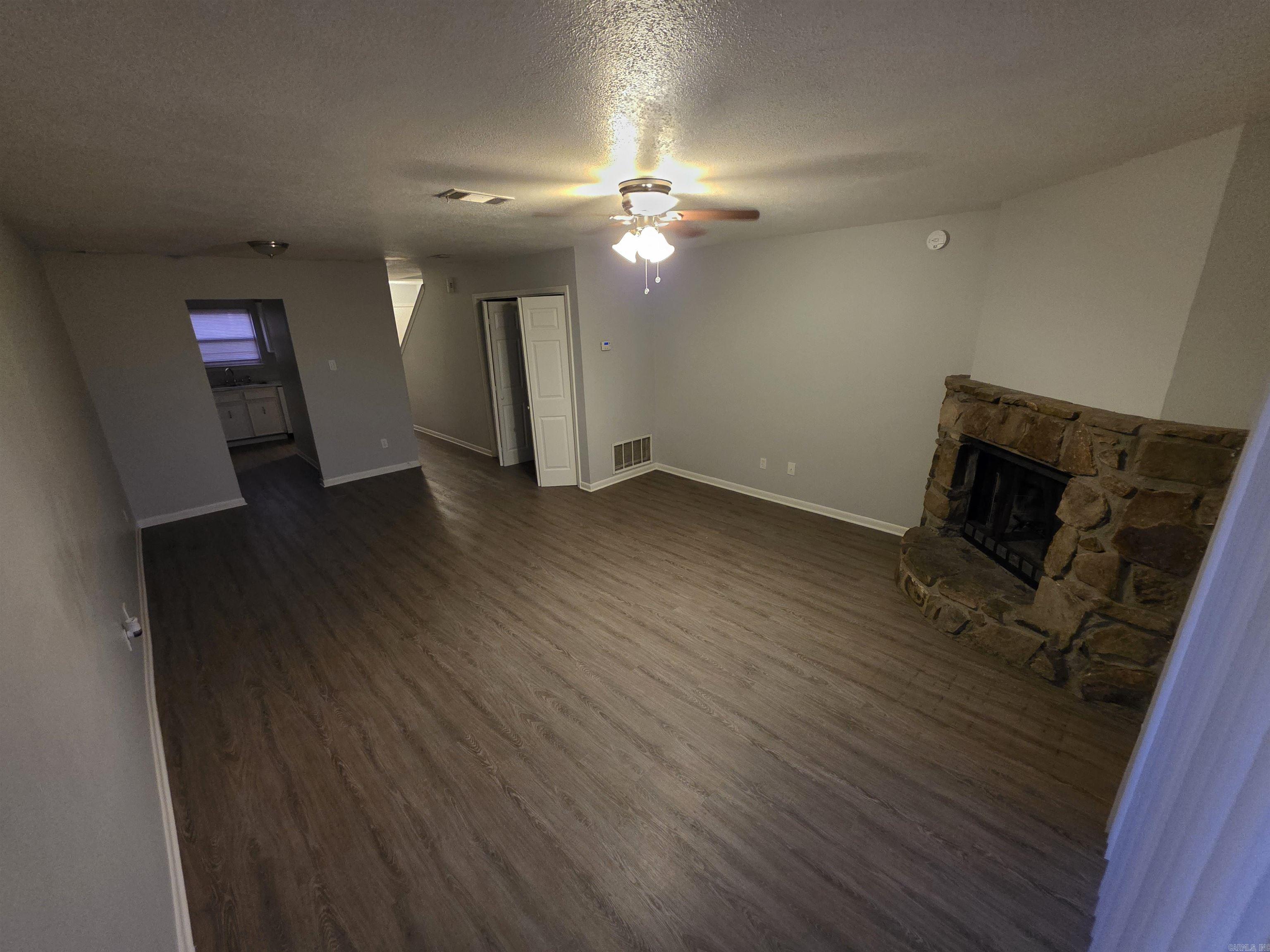 10 Edgehill Cove Property Photo 3