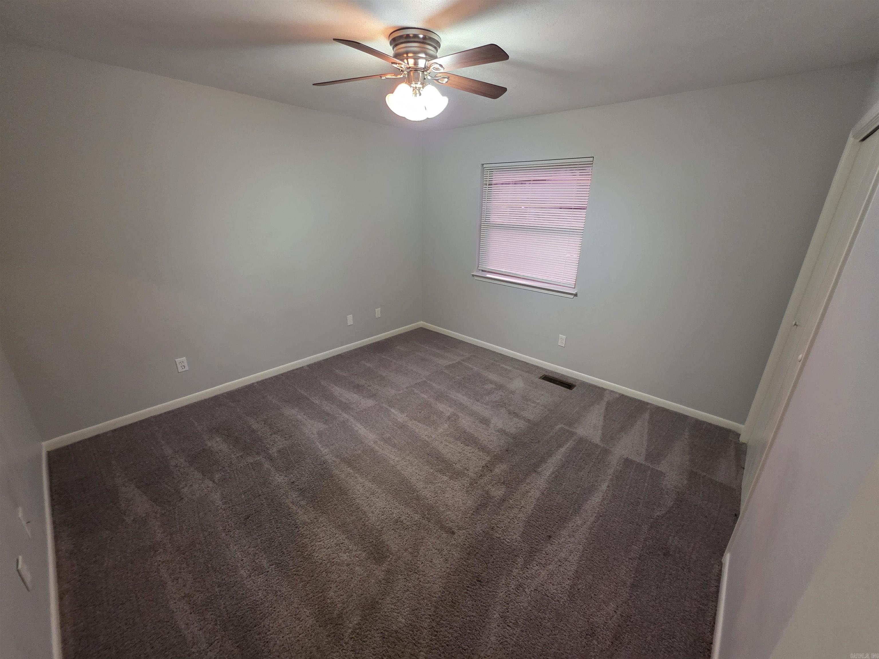 10 Edgehill Cove Property Photo 9
