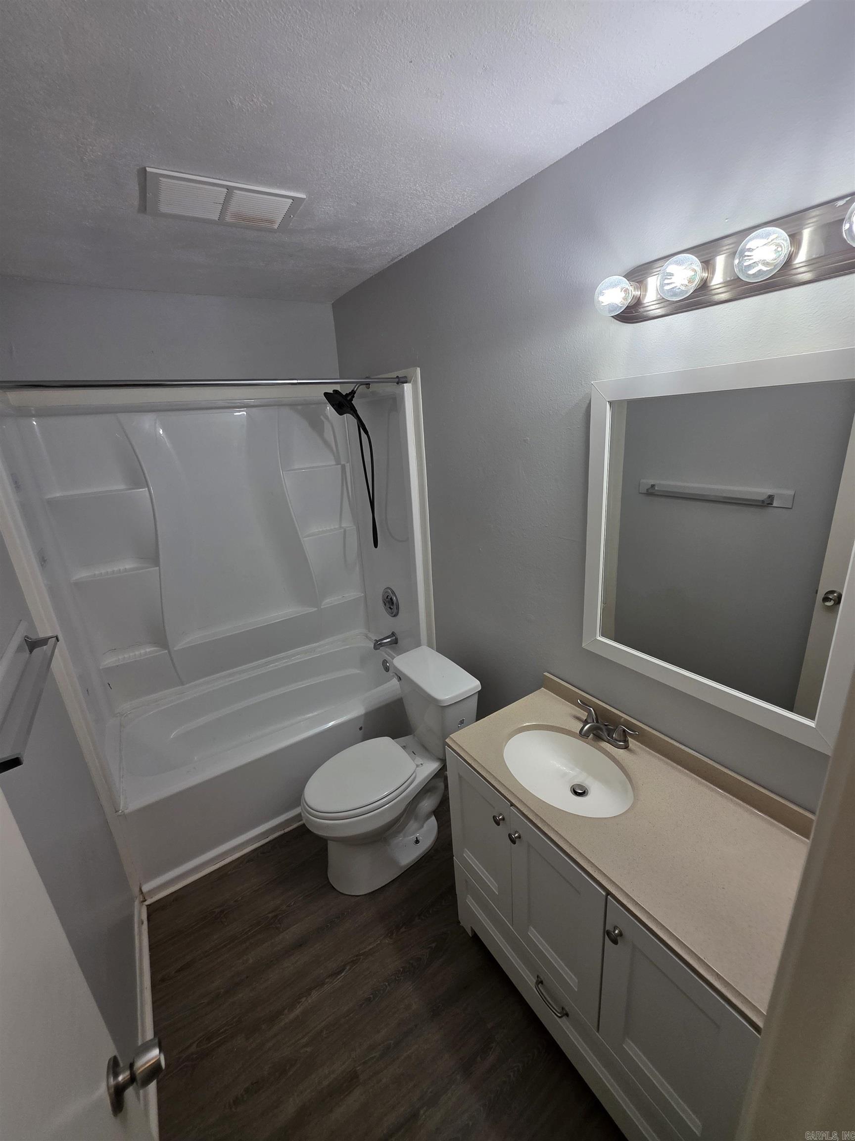 10 Edgehill Cove Property Photo 10