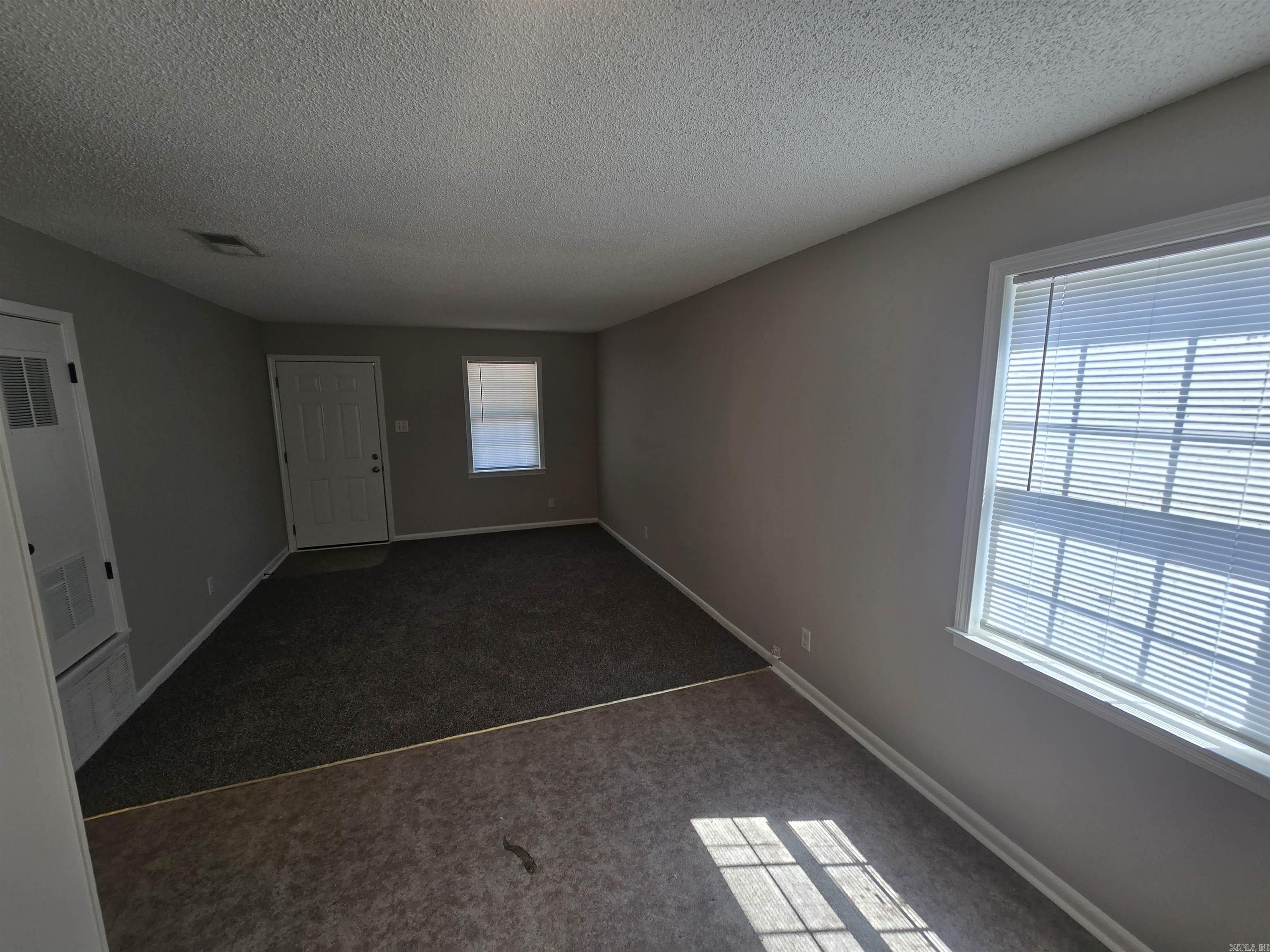 303 S Border Street E Property Photo 2