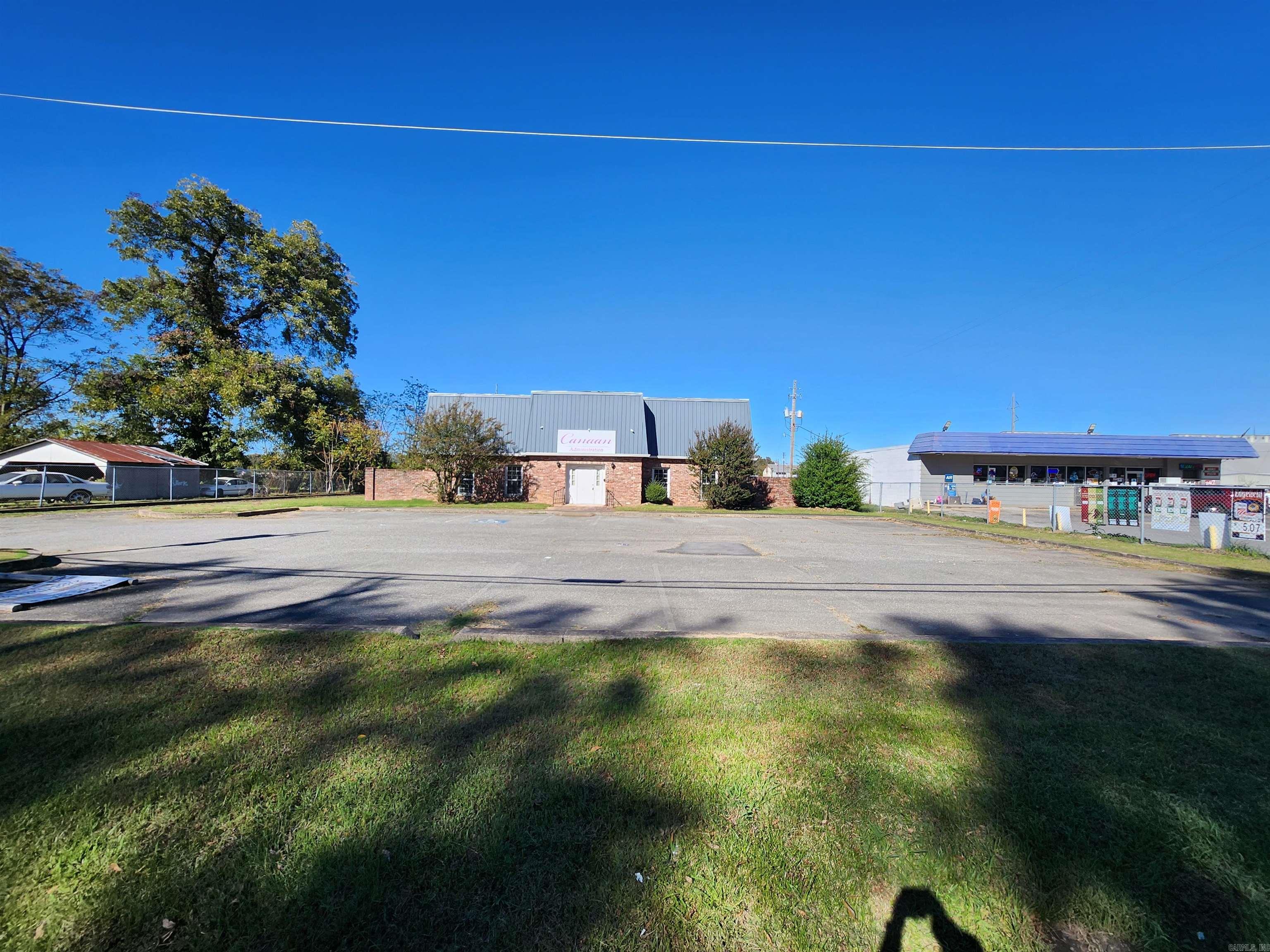 2309 E 6th Avenue Property Photo 1