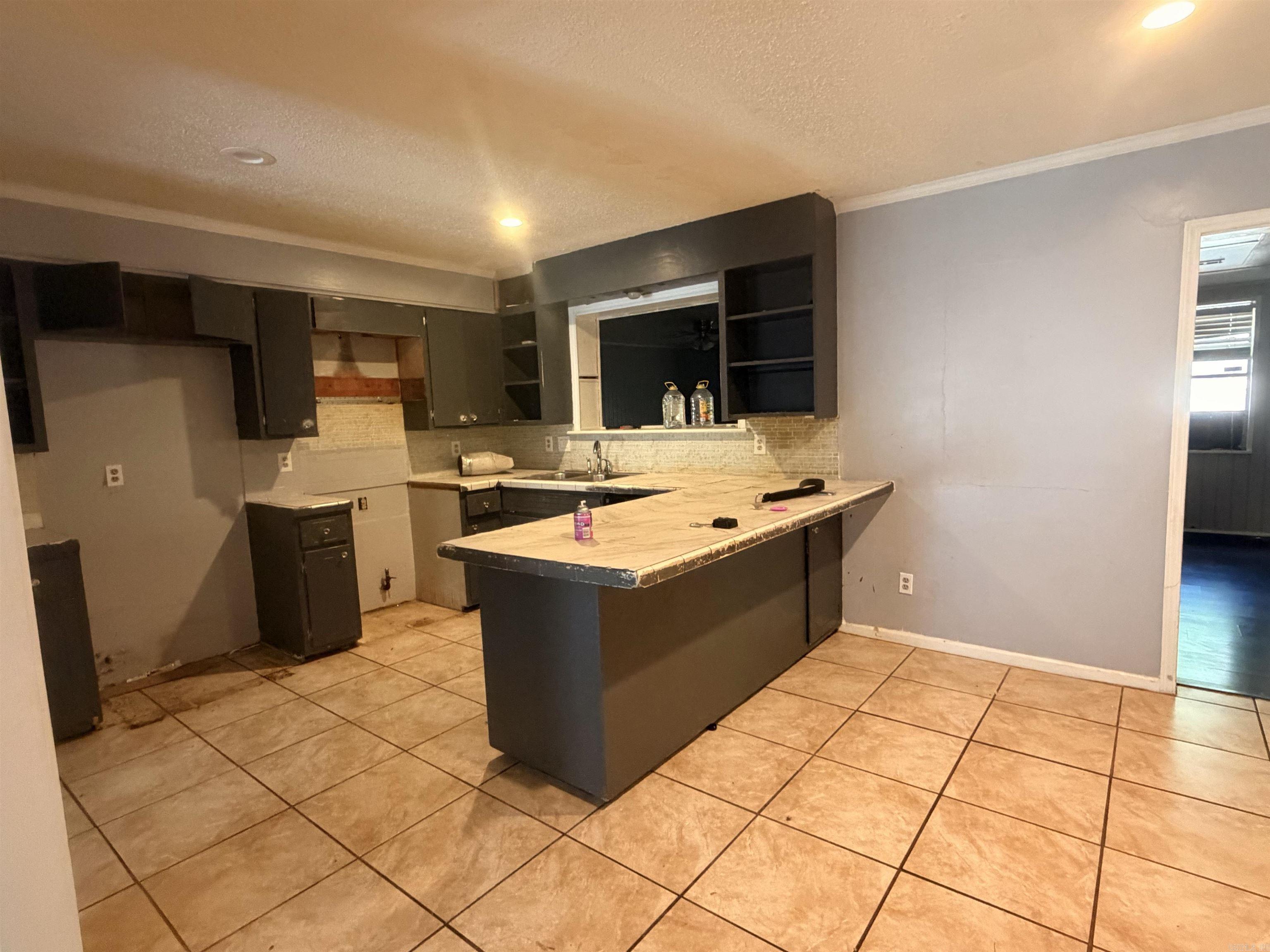10400 Republic Lane Property Photo 4