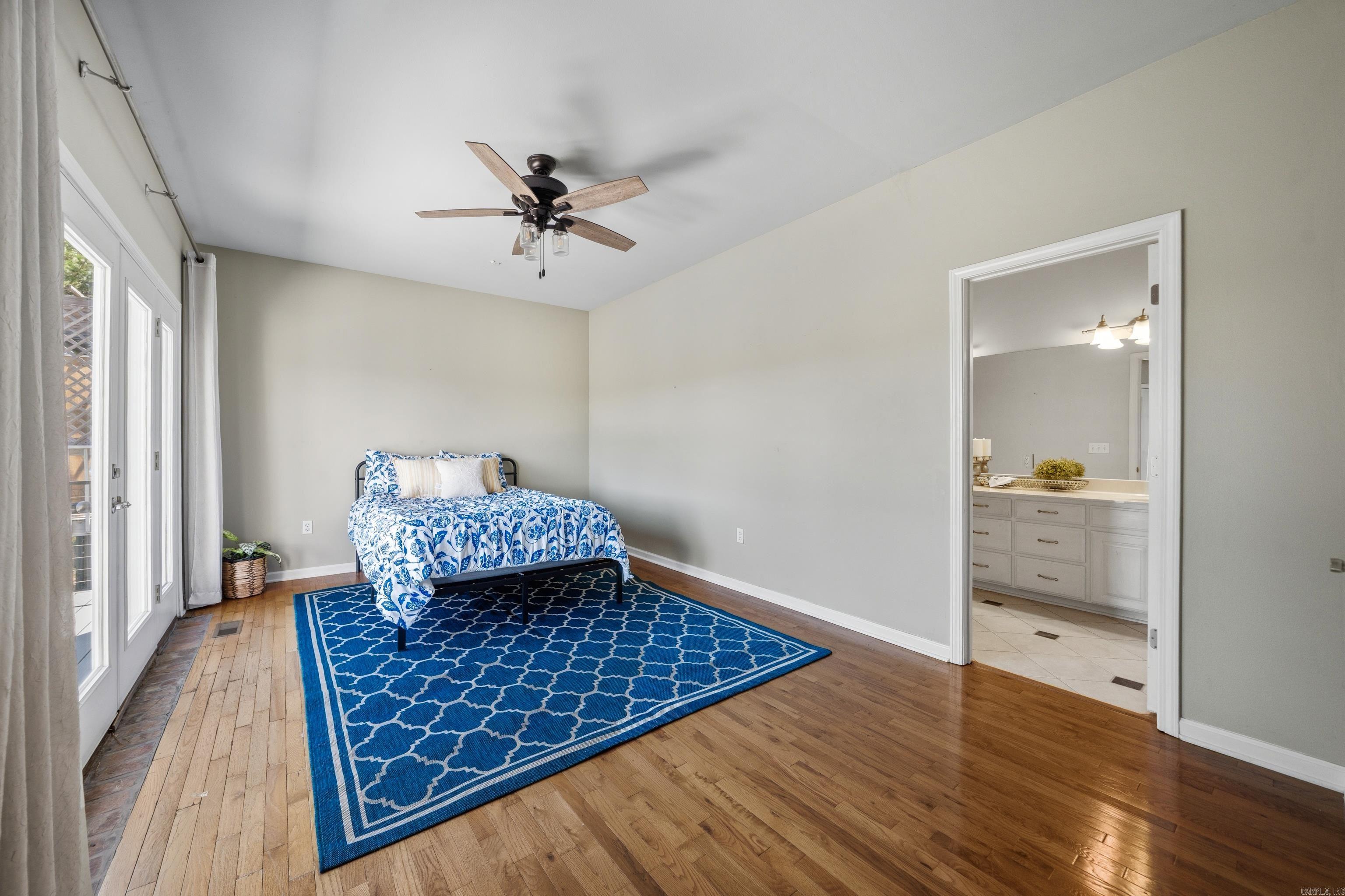 104 Waterfront Court Property Photo 21