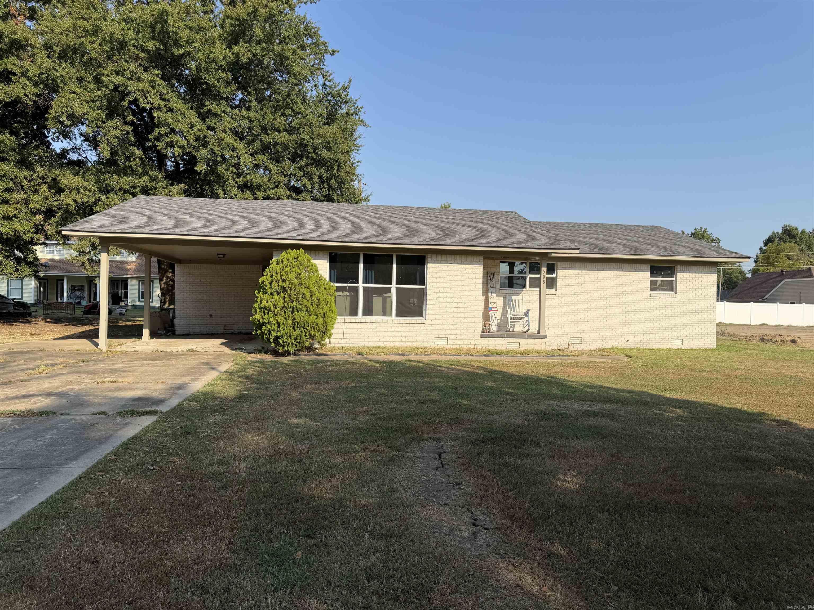 508 7th St Property Photo 1