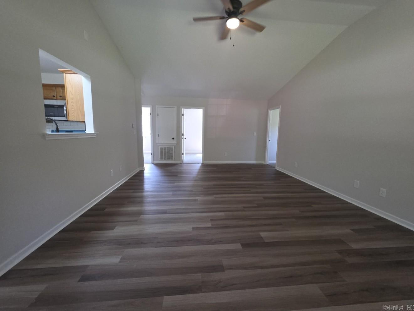 209 Rose Street Property Photo 3