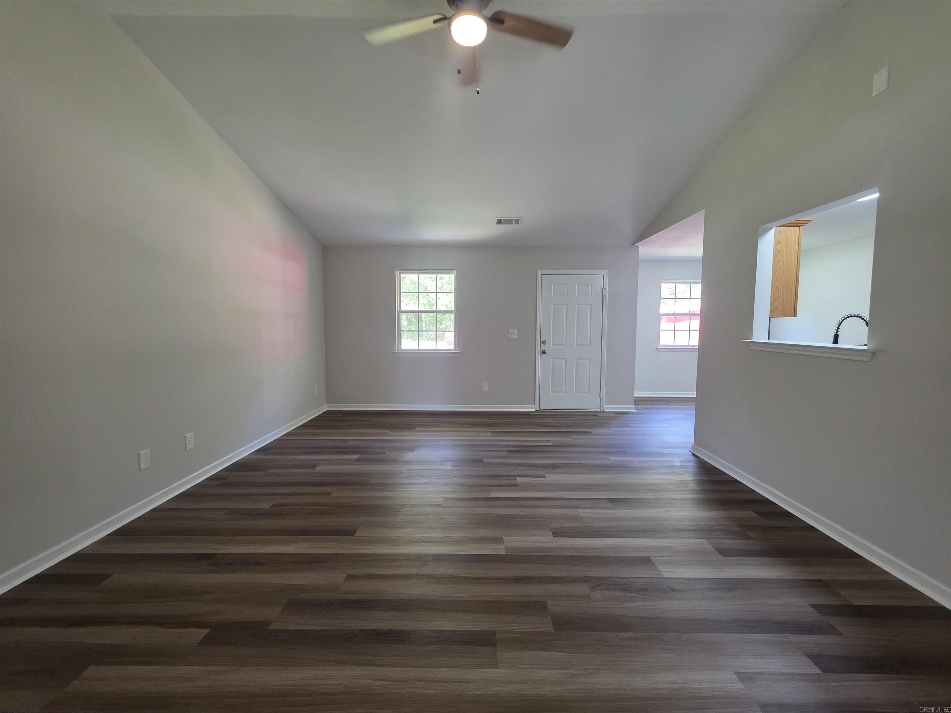 209 Rose Street Property Photo 5