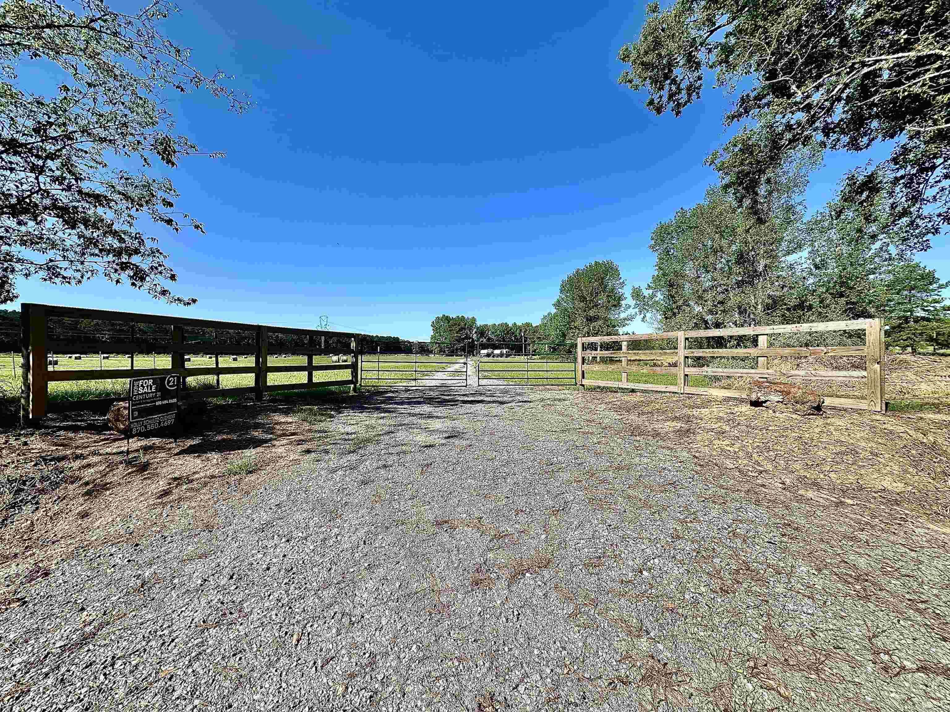 931 Glen Rose Road Property Photo 2