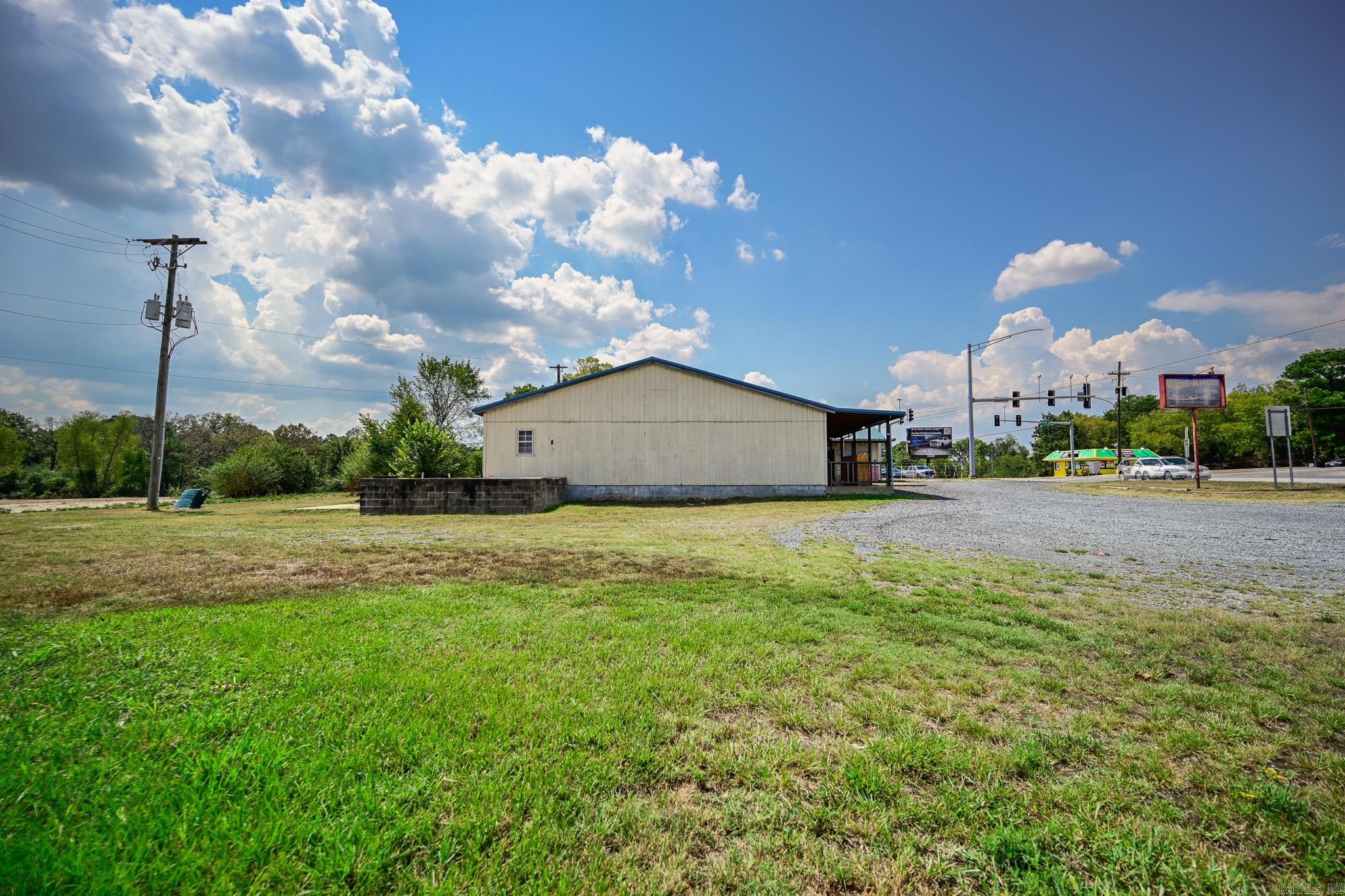 1604 Hwy 71 So. Property Photo 5