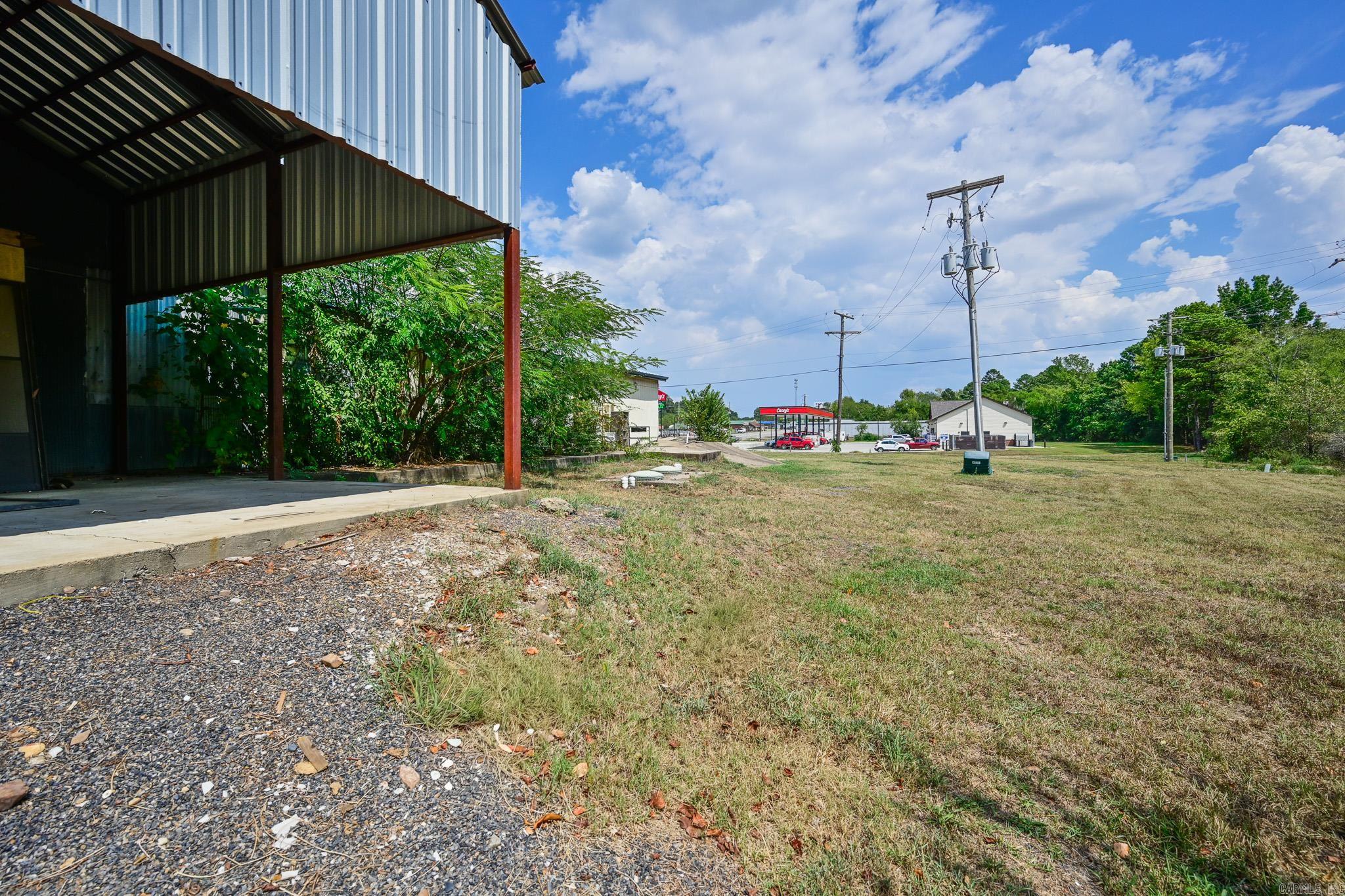 1604 Hwy 71 So. Property Photo 10