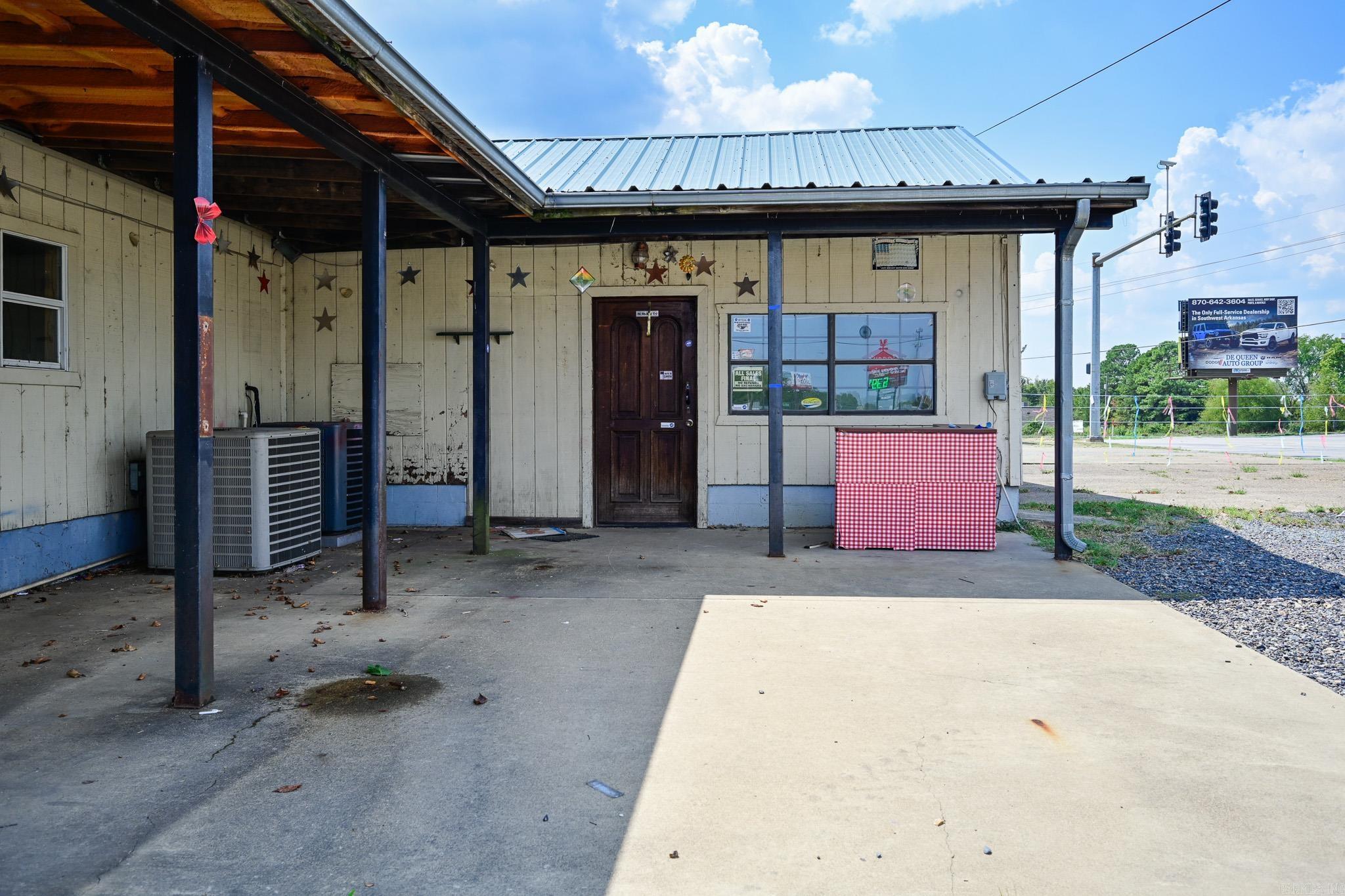 1604 Hwy 71 So. Property Photo 12