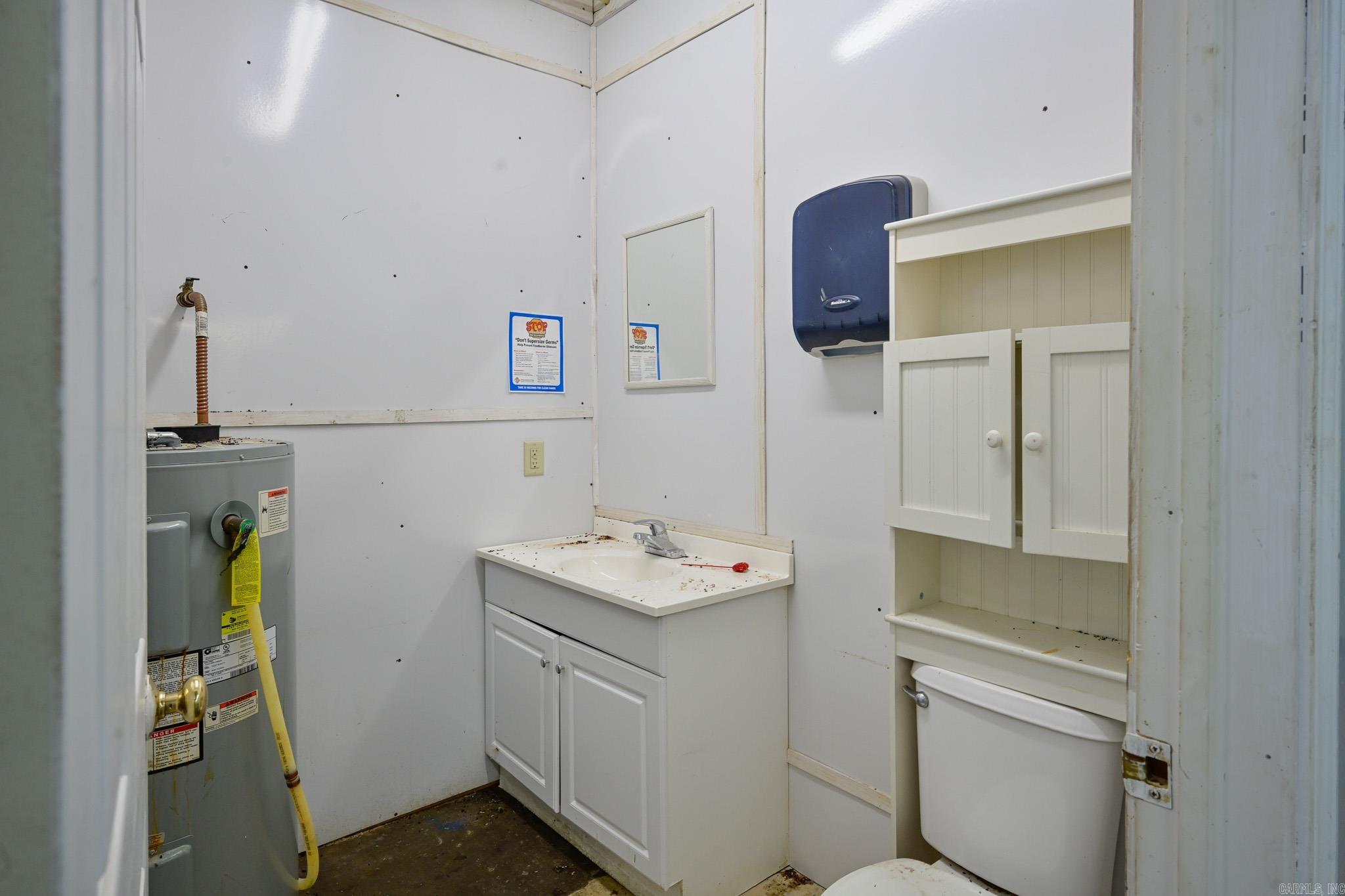 1604 Hwy 71 So. Property Photo 32