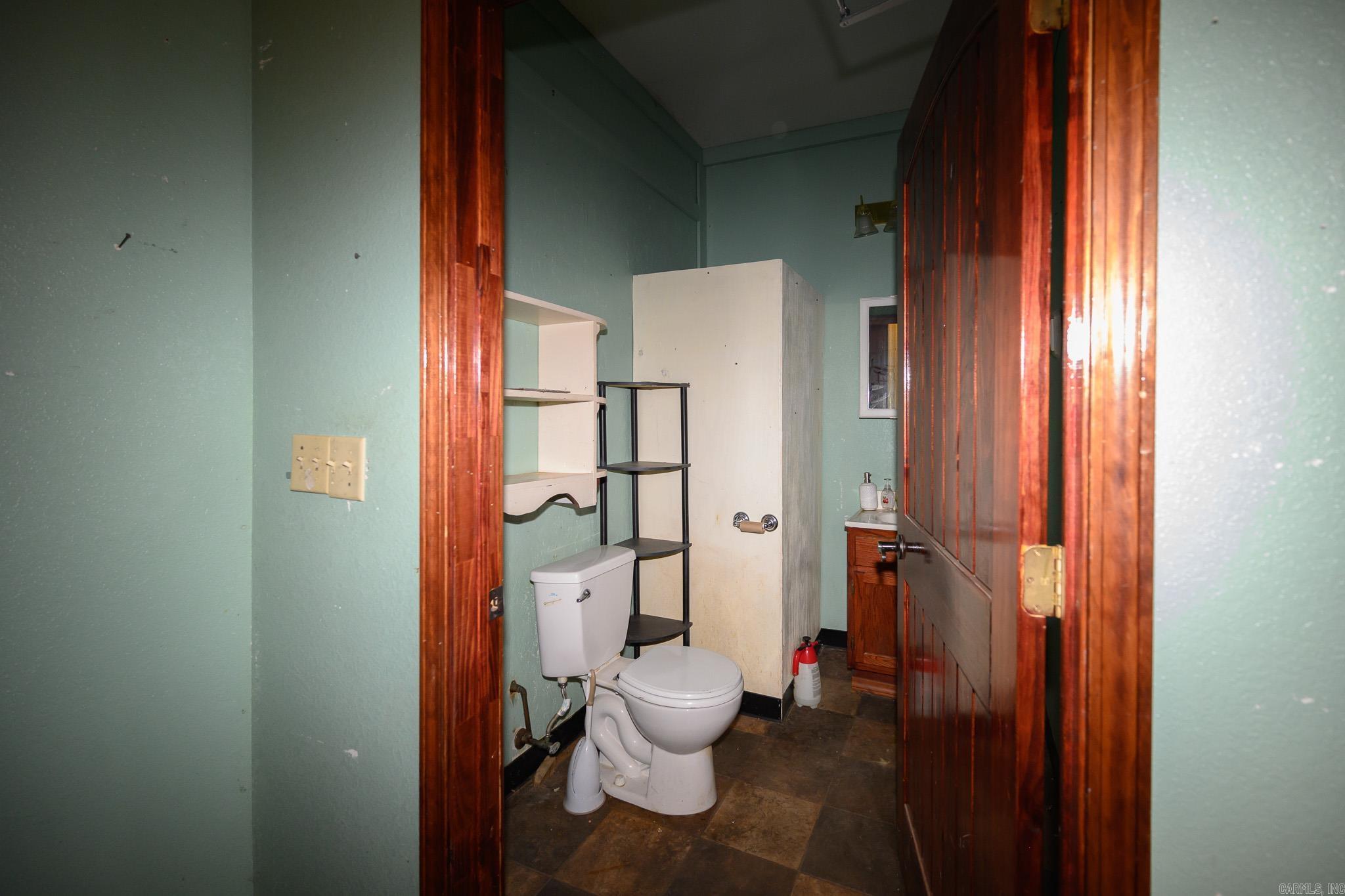 1604 Hwy 71 So. Property Photo 35