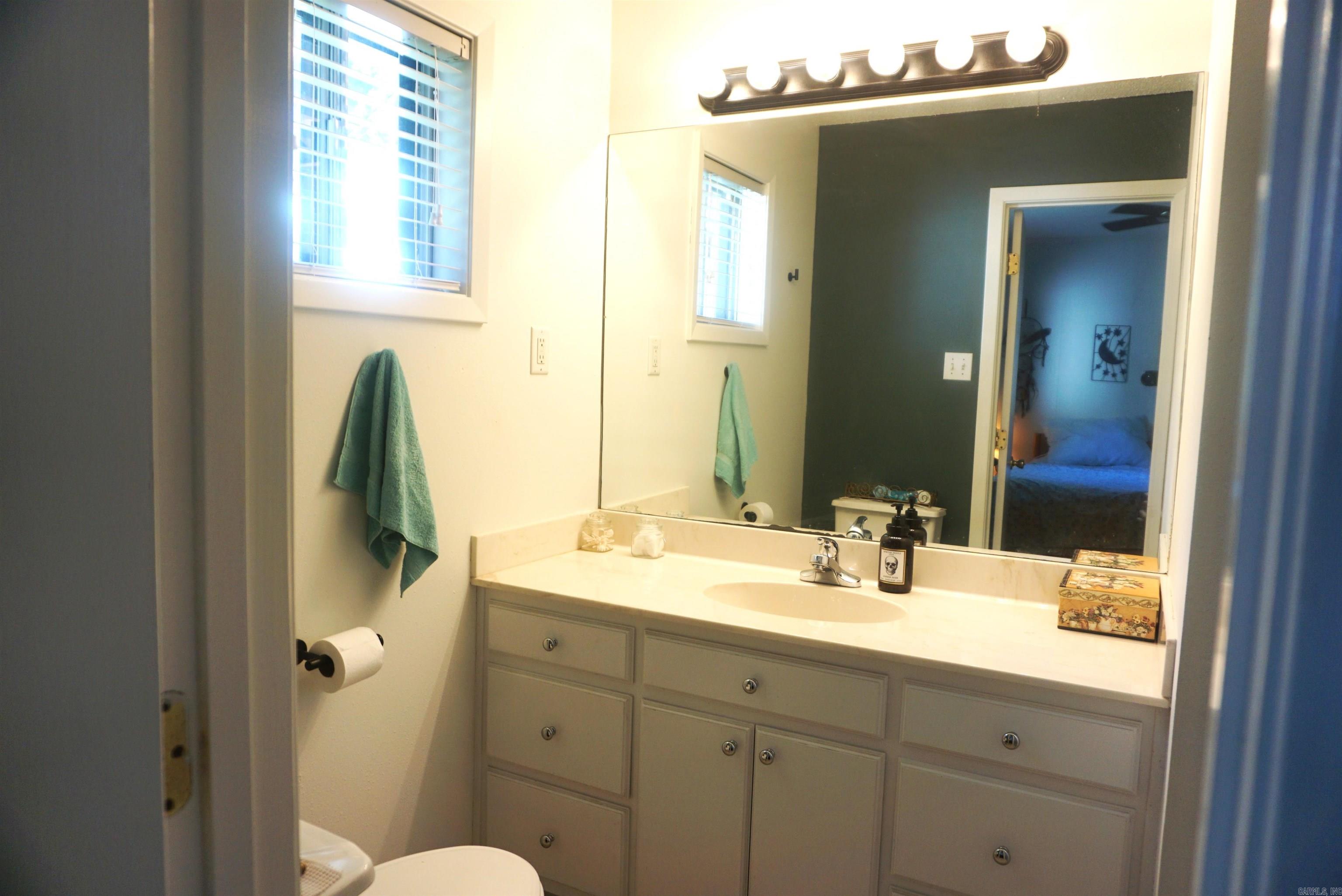 160 Cloverdale Property Photo 18