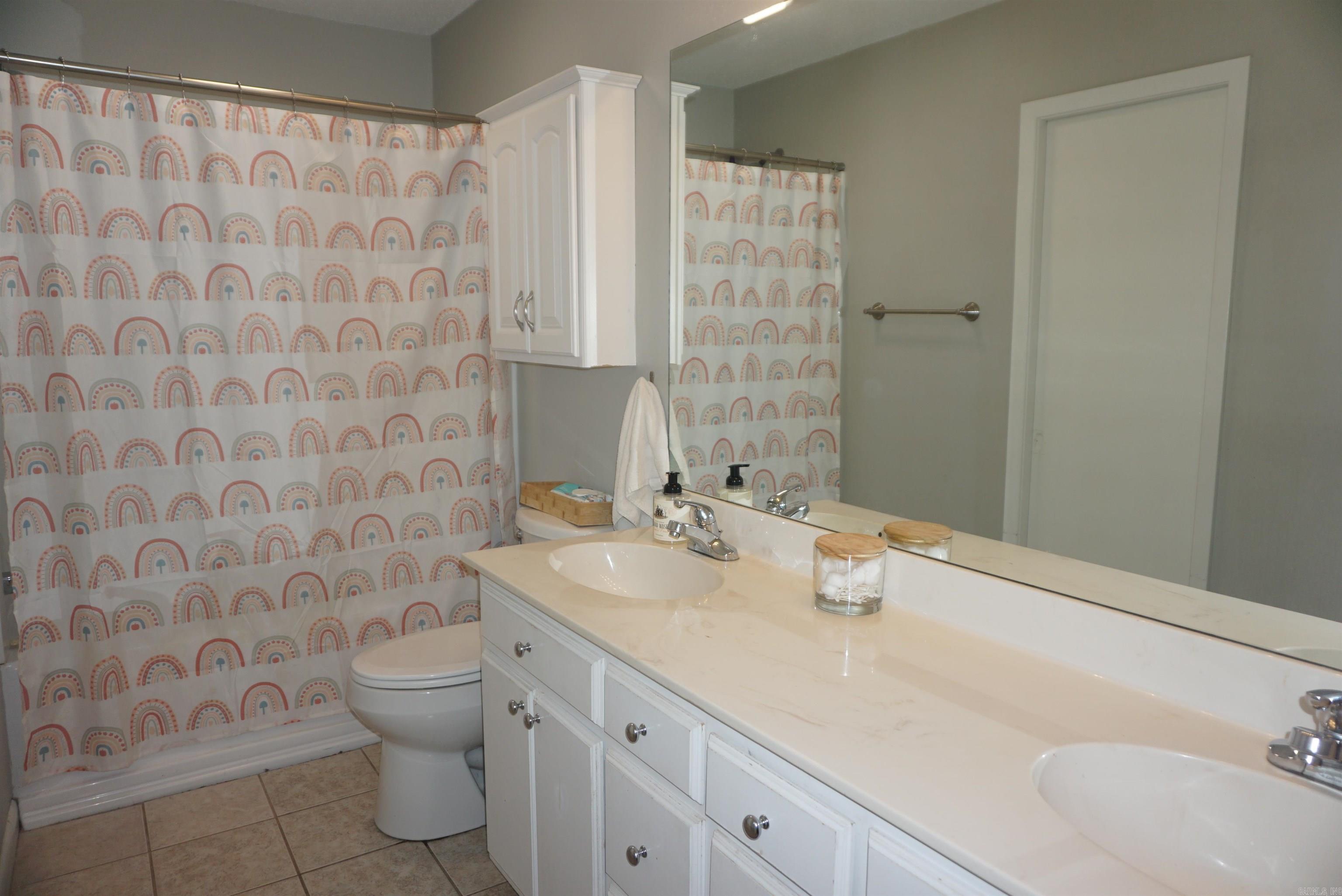 160 Cloverdale Property Photo 25