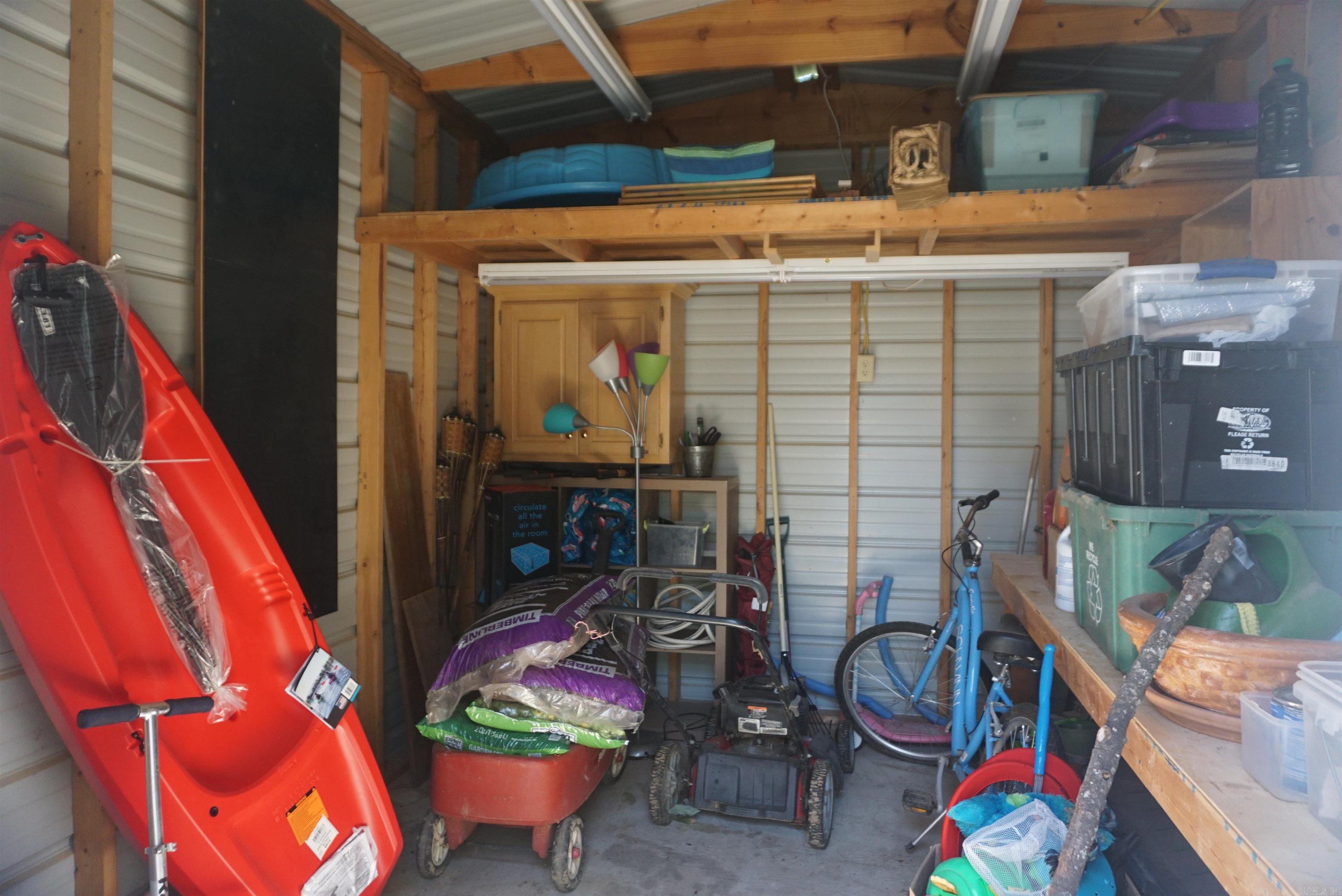 160 Cloverdale Property Photo 37