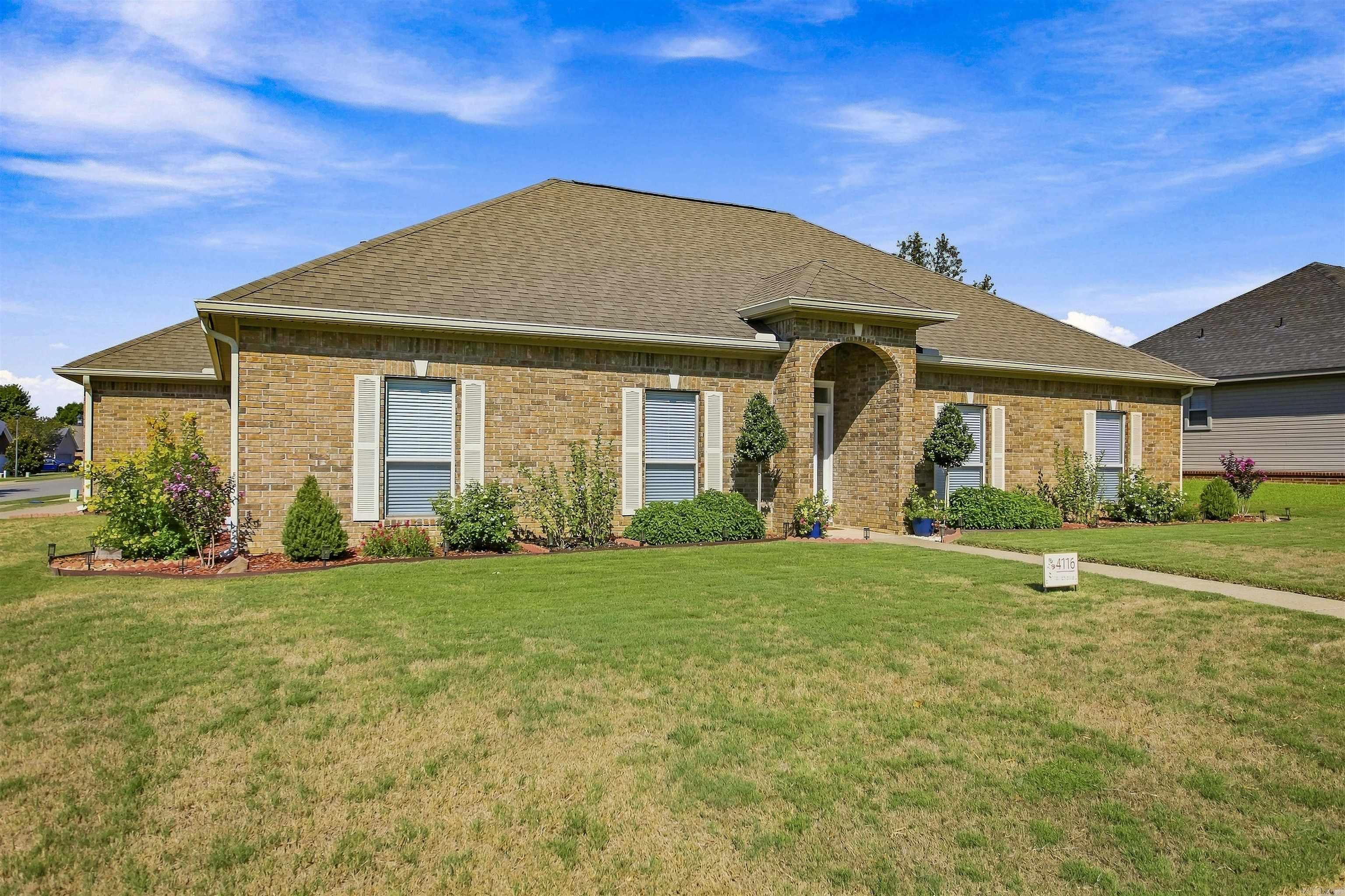 4116 Wildflower Lane Property Photo 3