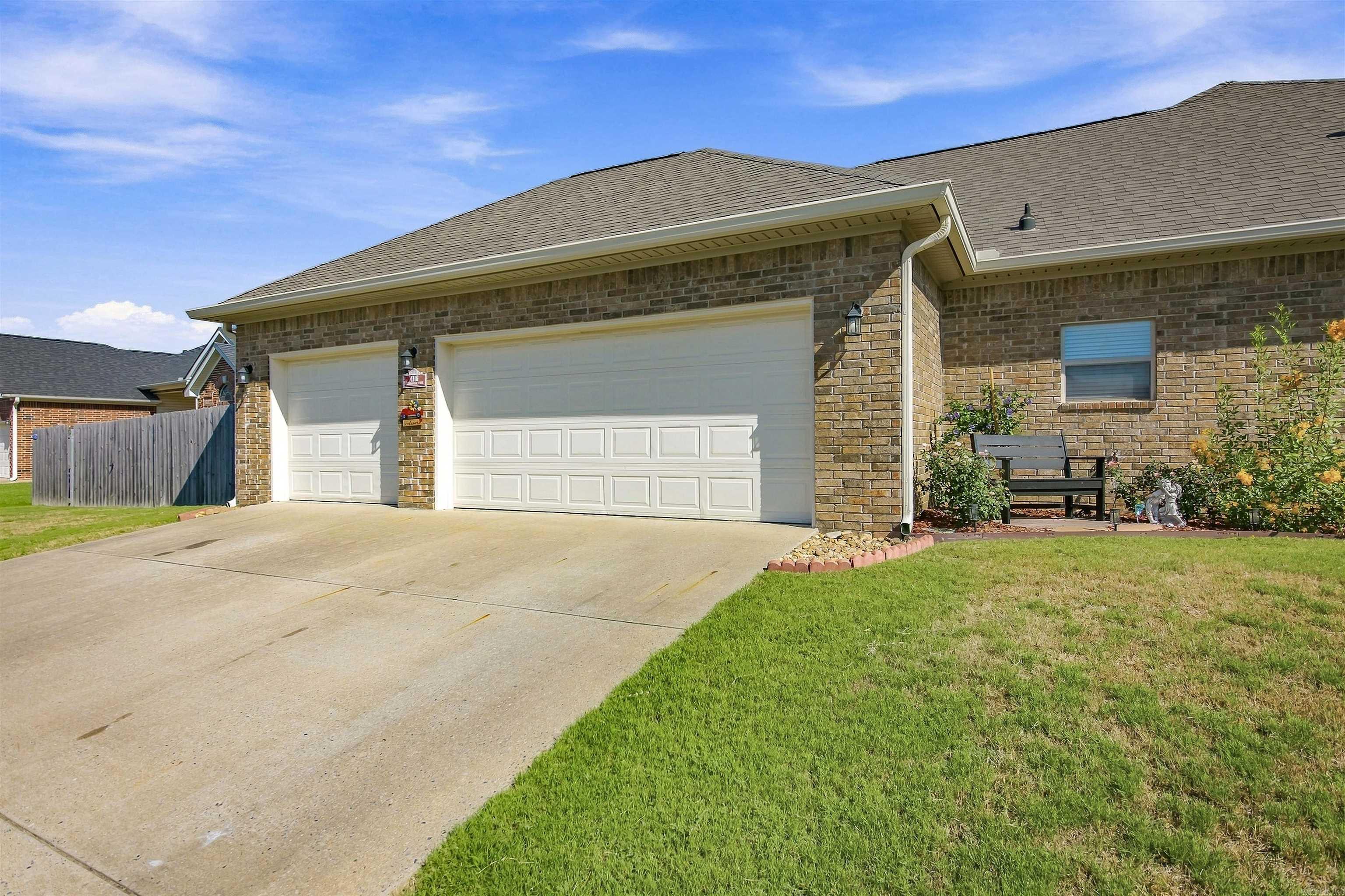 4116 Wildflower Lane Property Photo 5