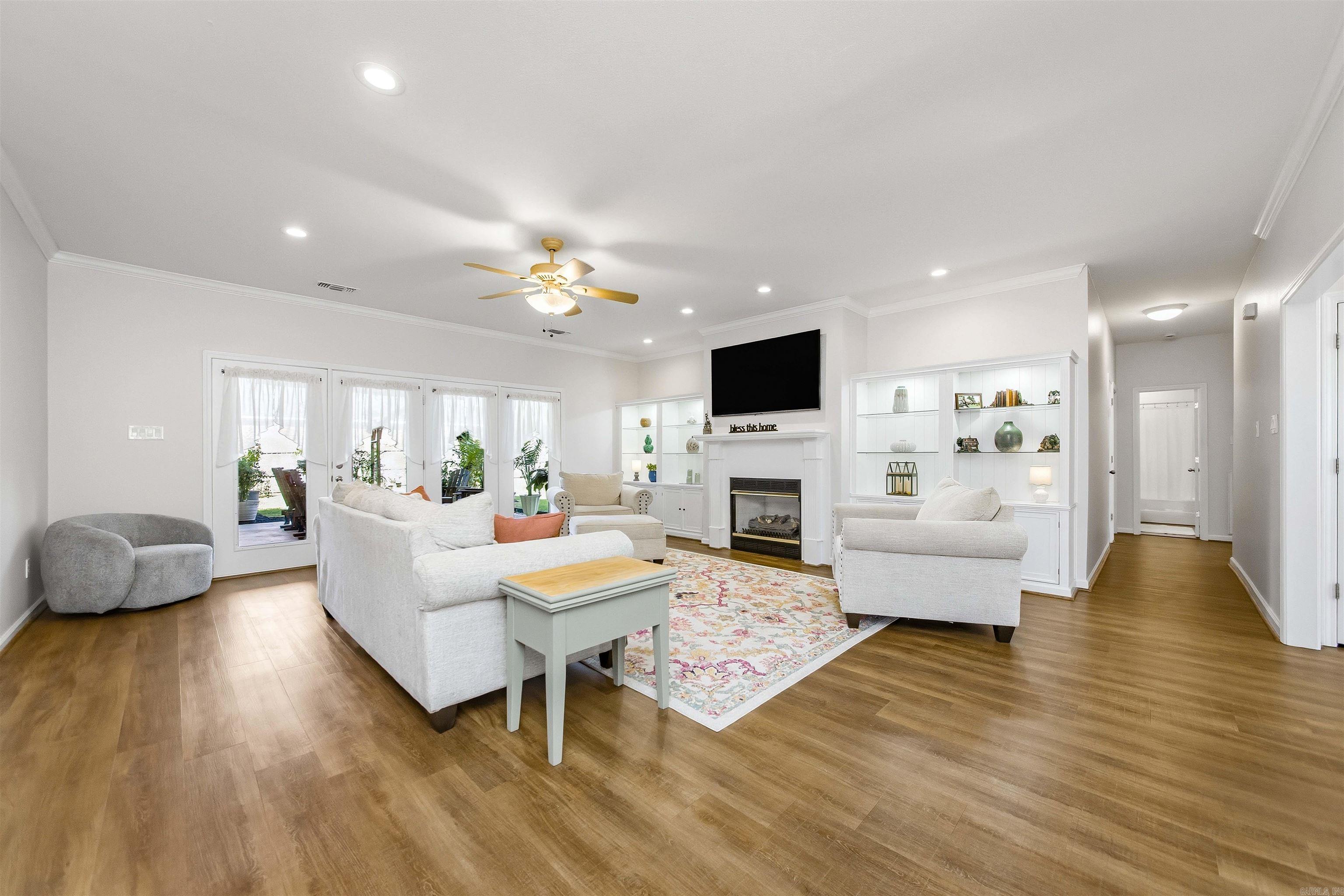 4116 Wildflower Lane Property Photo 8