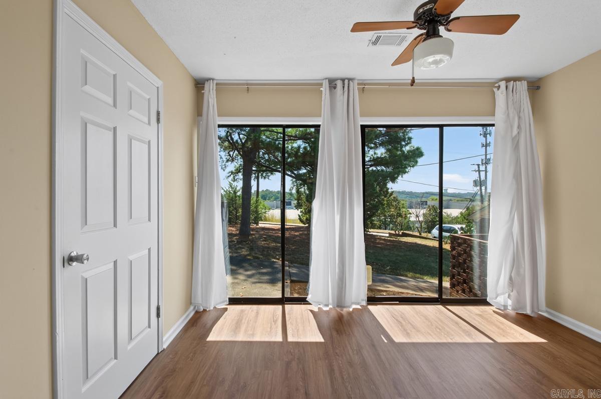 20 Towne Park #6 Court 6 Property Photo 5
