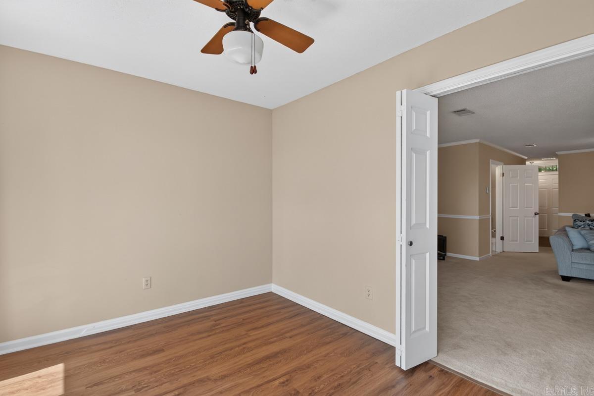 20 Towne Park #6 Court 6 Property Photo 6
