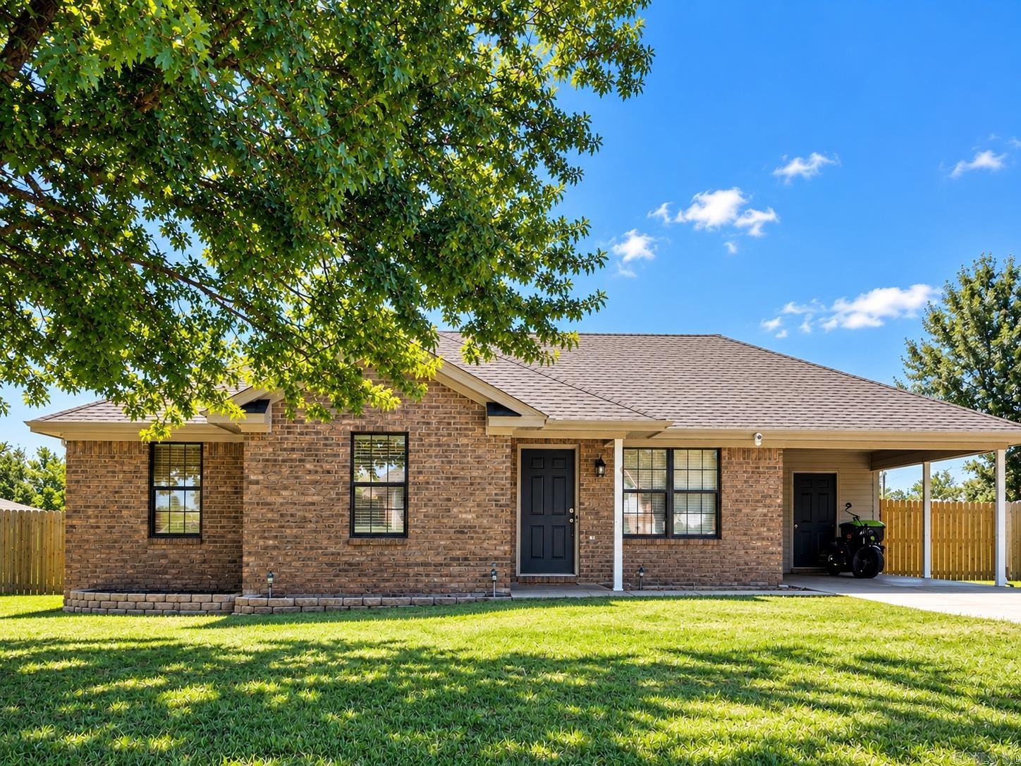 21 Sharon Circle Property Photo 2