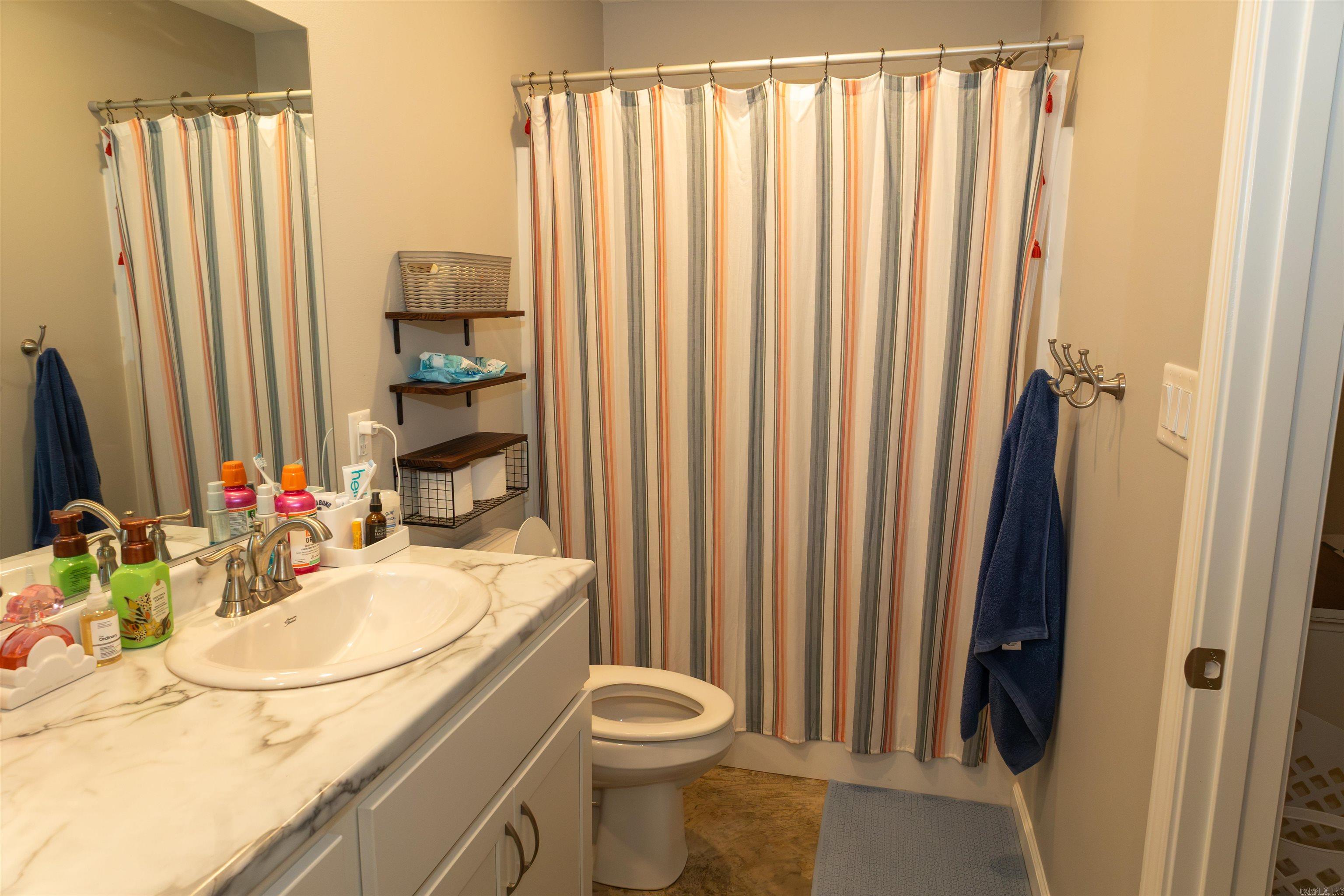 108 Drake Property Photo 13