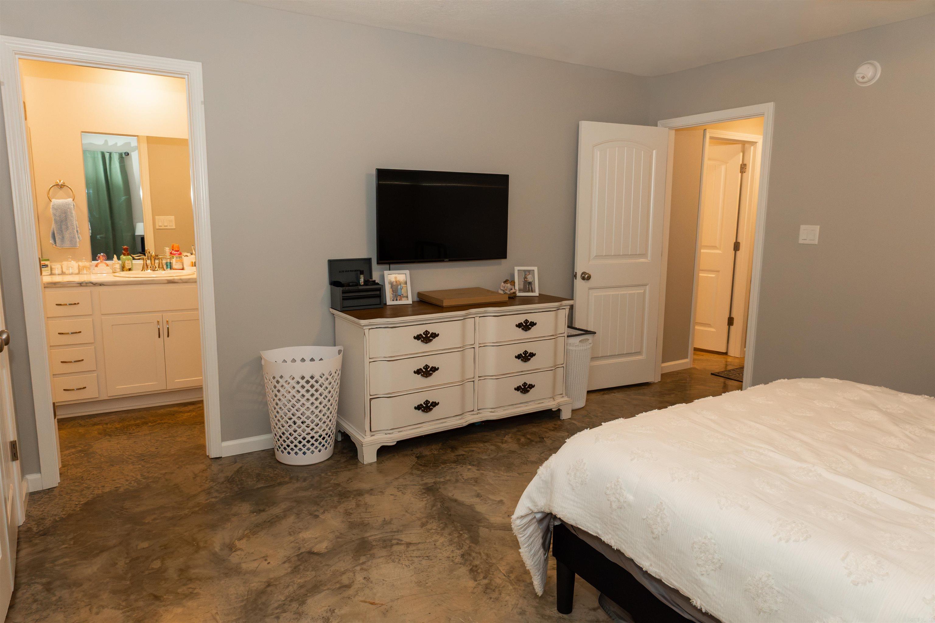 108 Drake Property Photo 14