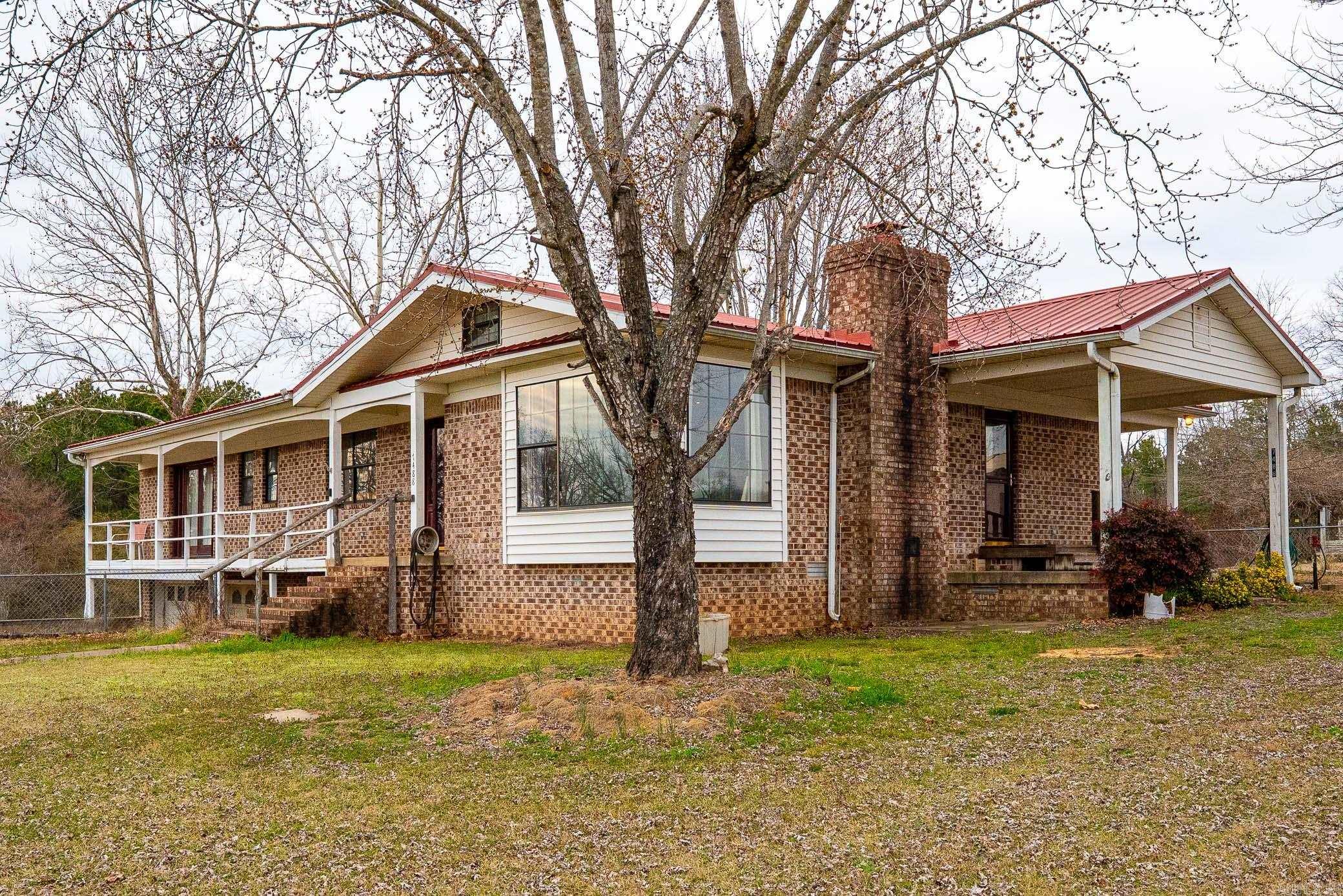 7488 Highway 92 W Property Photo 2