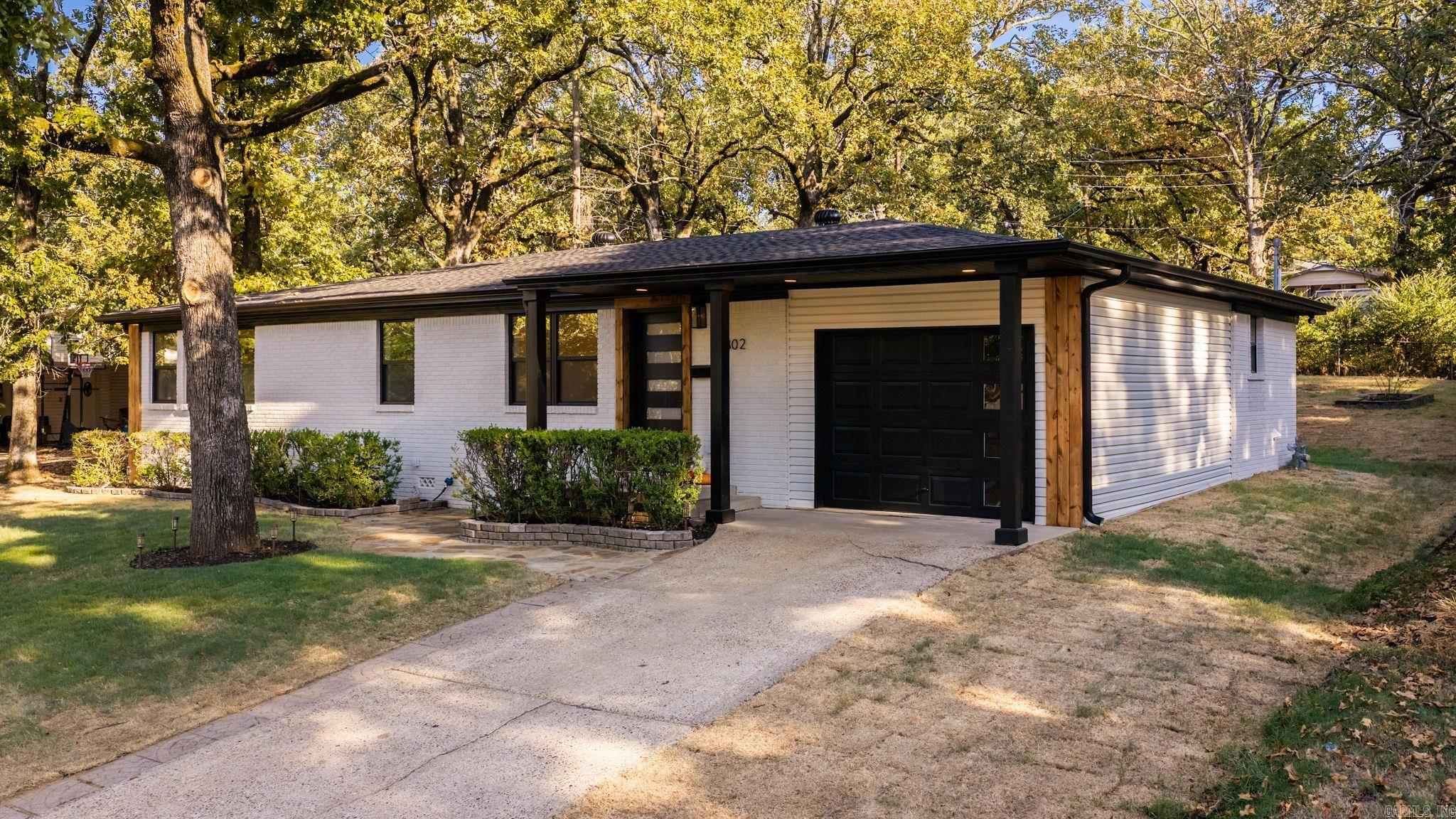 7802 Bonnie Brae Rd Property Photo 6