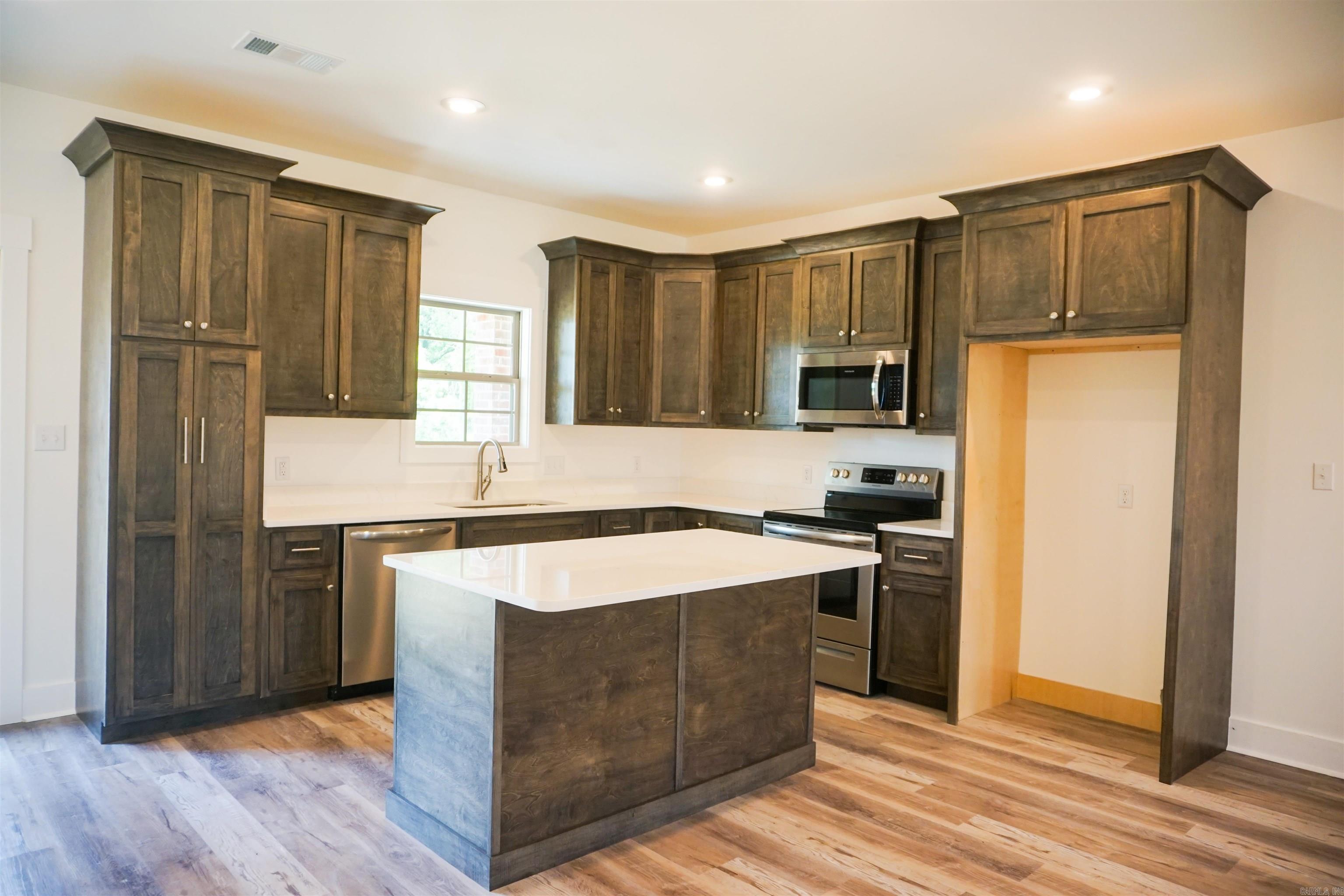 616 Prospect Valley Drive Property Photo 4