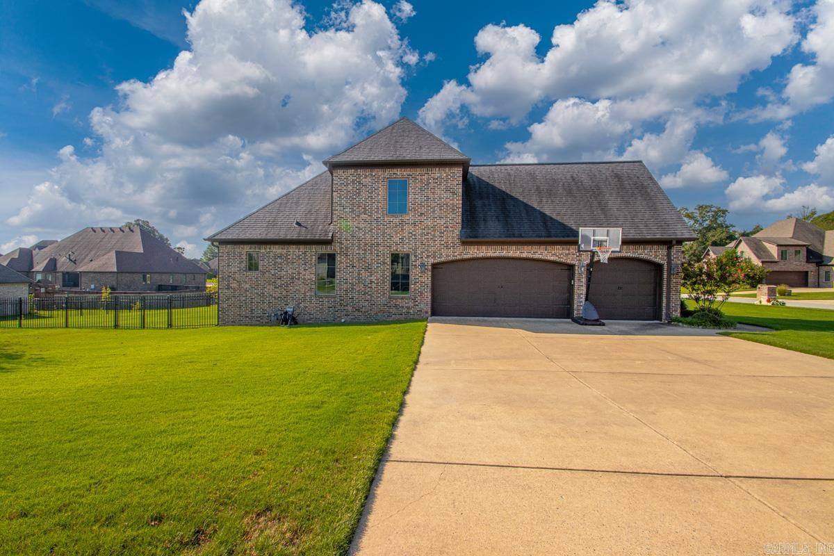 6570 Westminster Property Photo 6