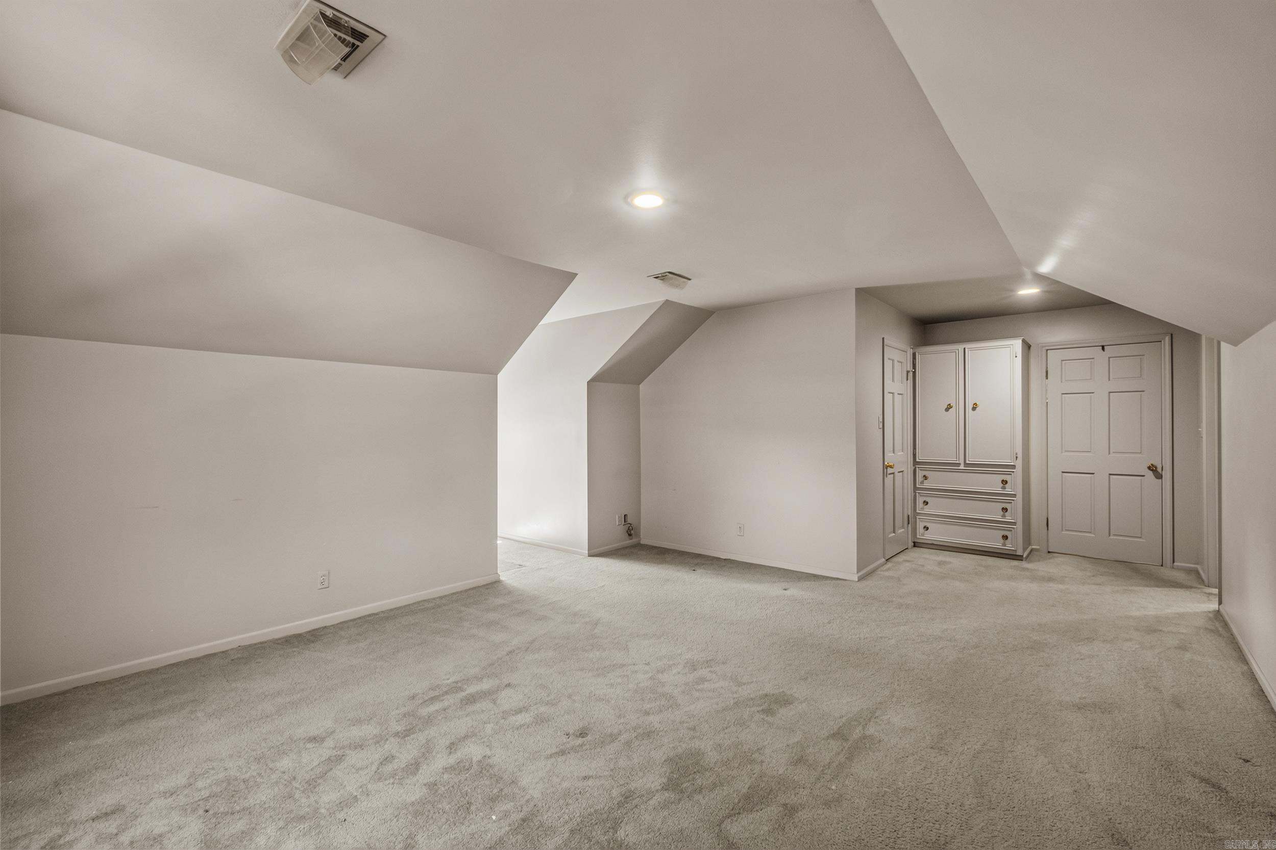 2905 Justin Matthews Dr Property Photo 34