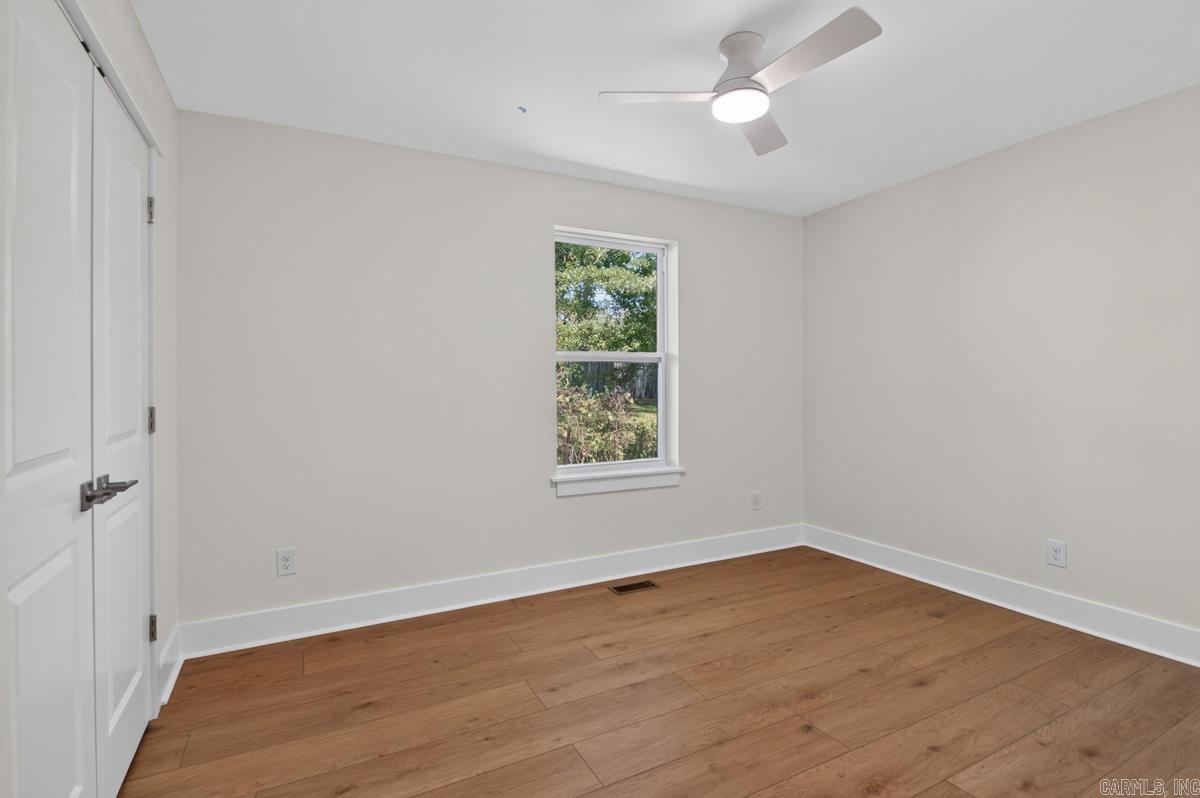 805 N Pierce Street Property Photo 13