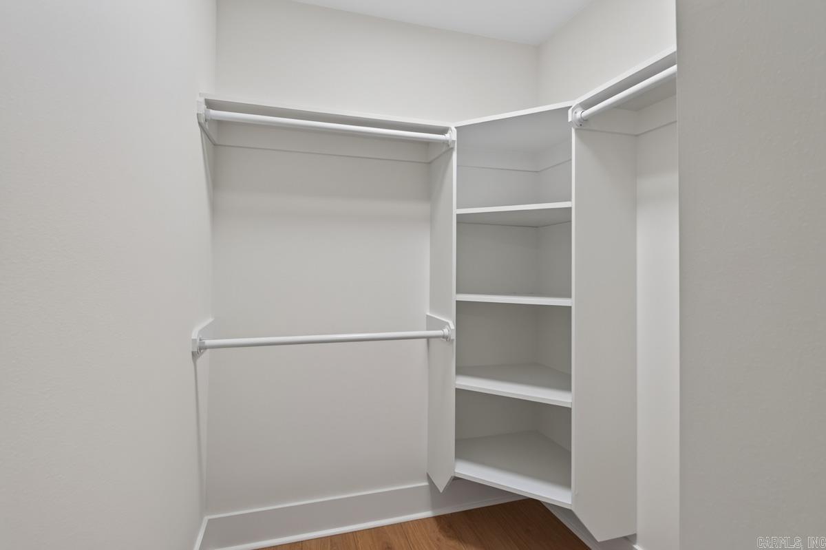 805 N Pierce Street Property Photo 24