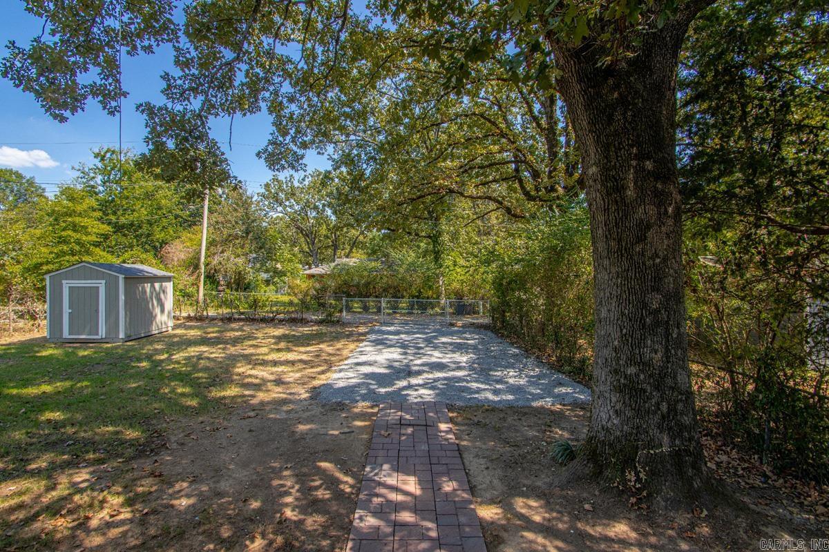805 N Pierce Street Property Photo 29