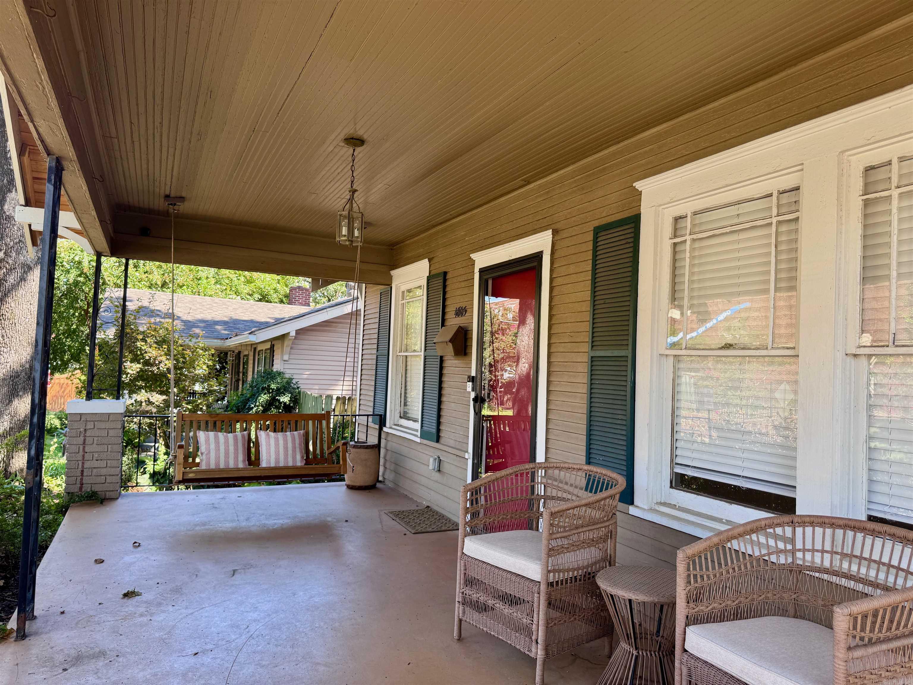 4805 Lee Avenue Property Photo 2