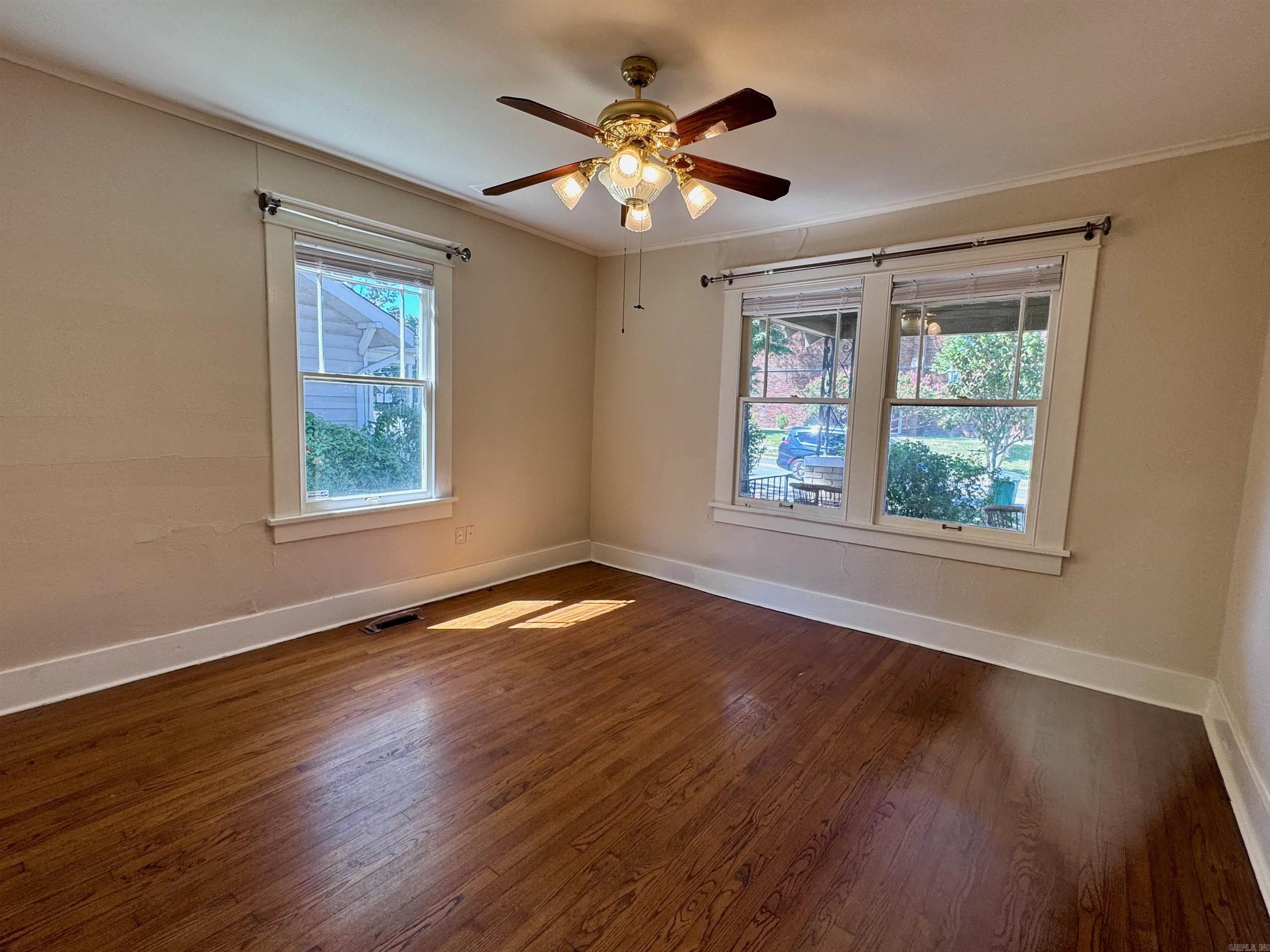 4805 Lee Avenue Property Photo 7