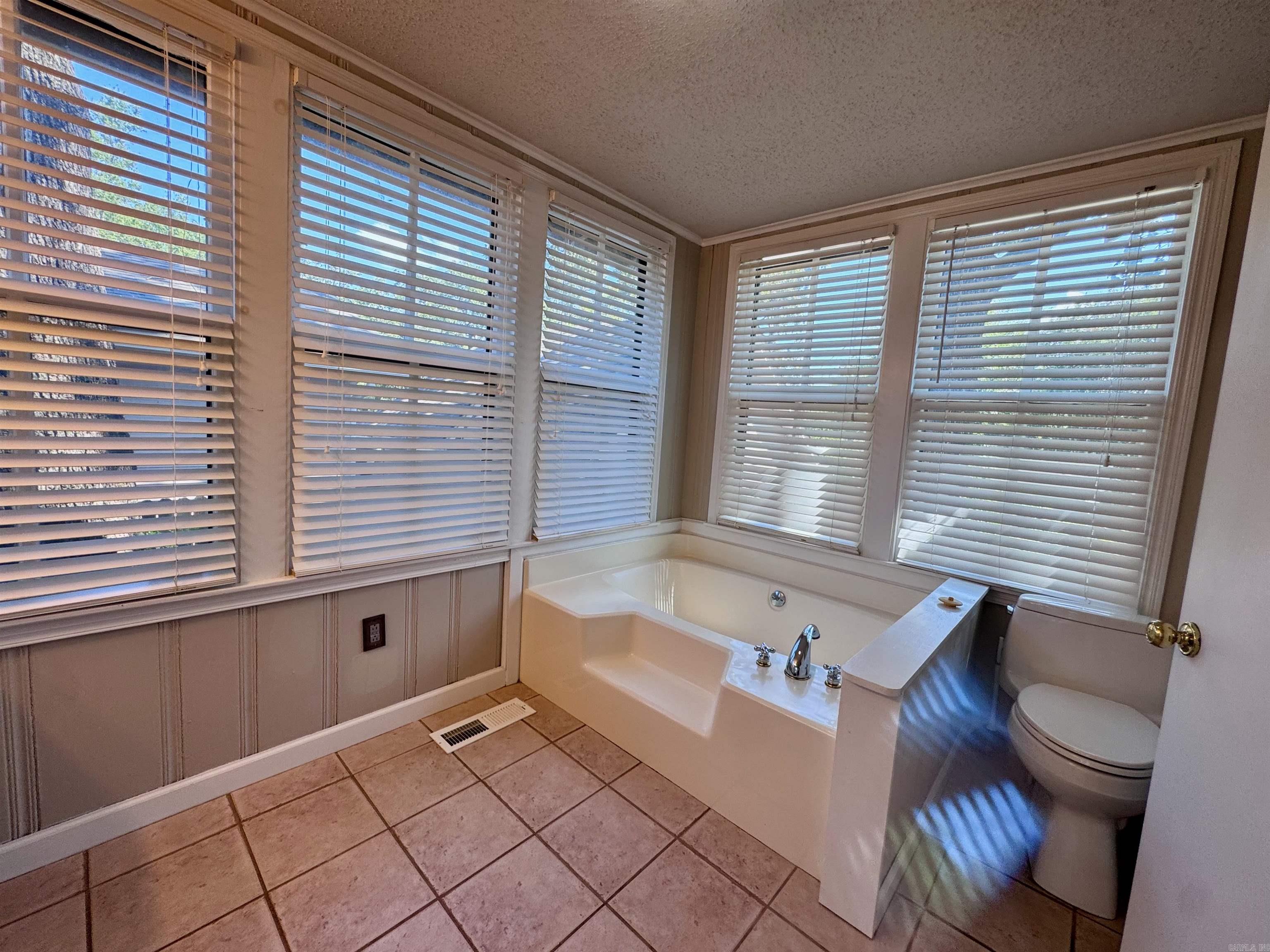 4805 Lee Avenue Property Photo 15