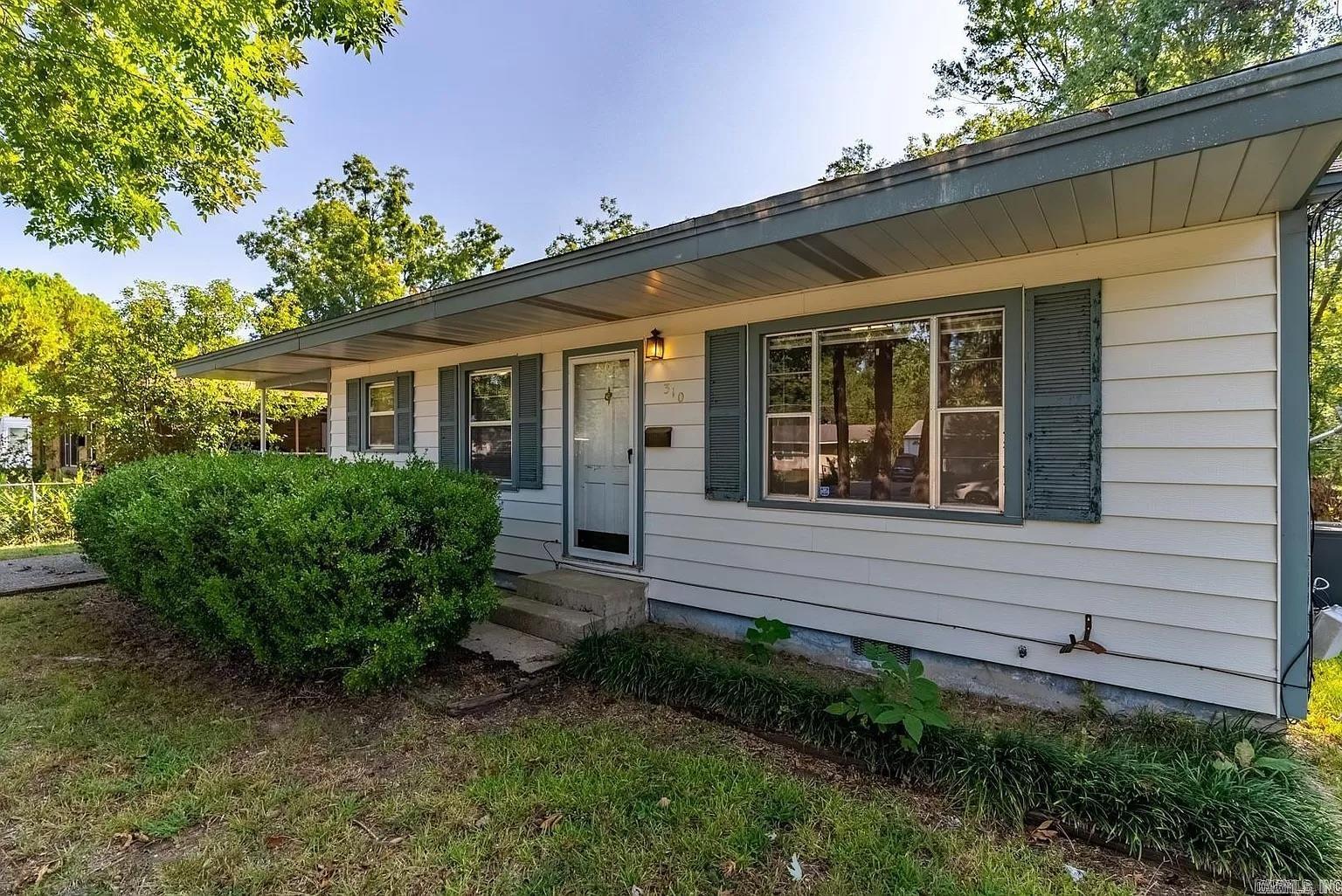 310 Kay St Property Photo 3