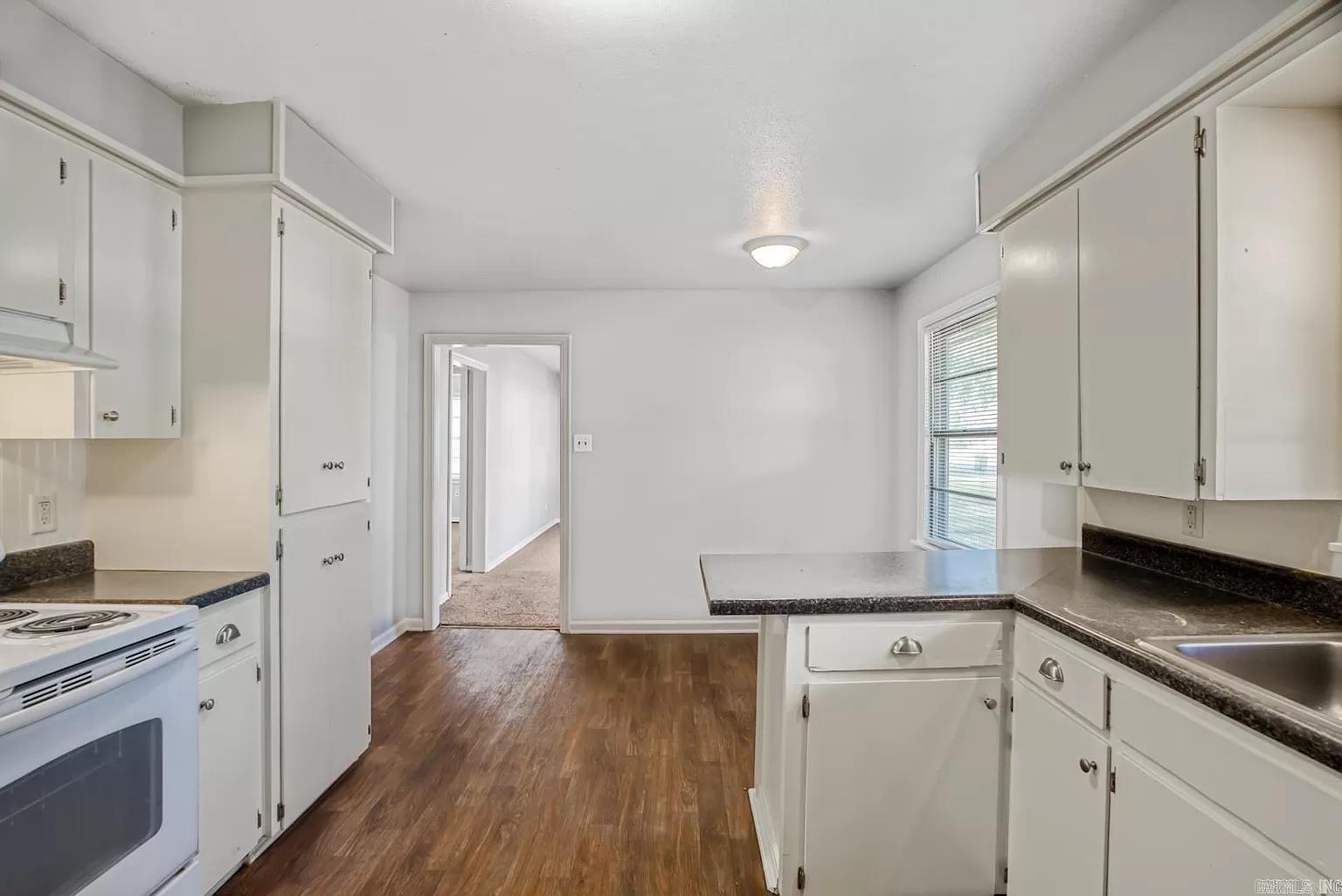 310 Kay St Property Photo 7