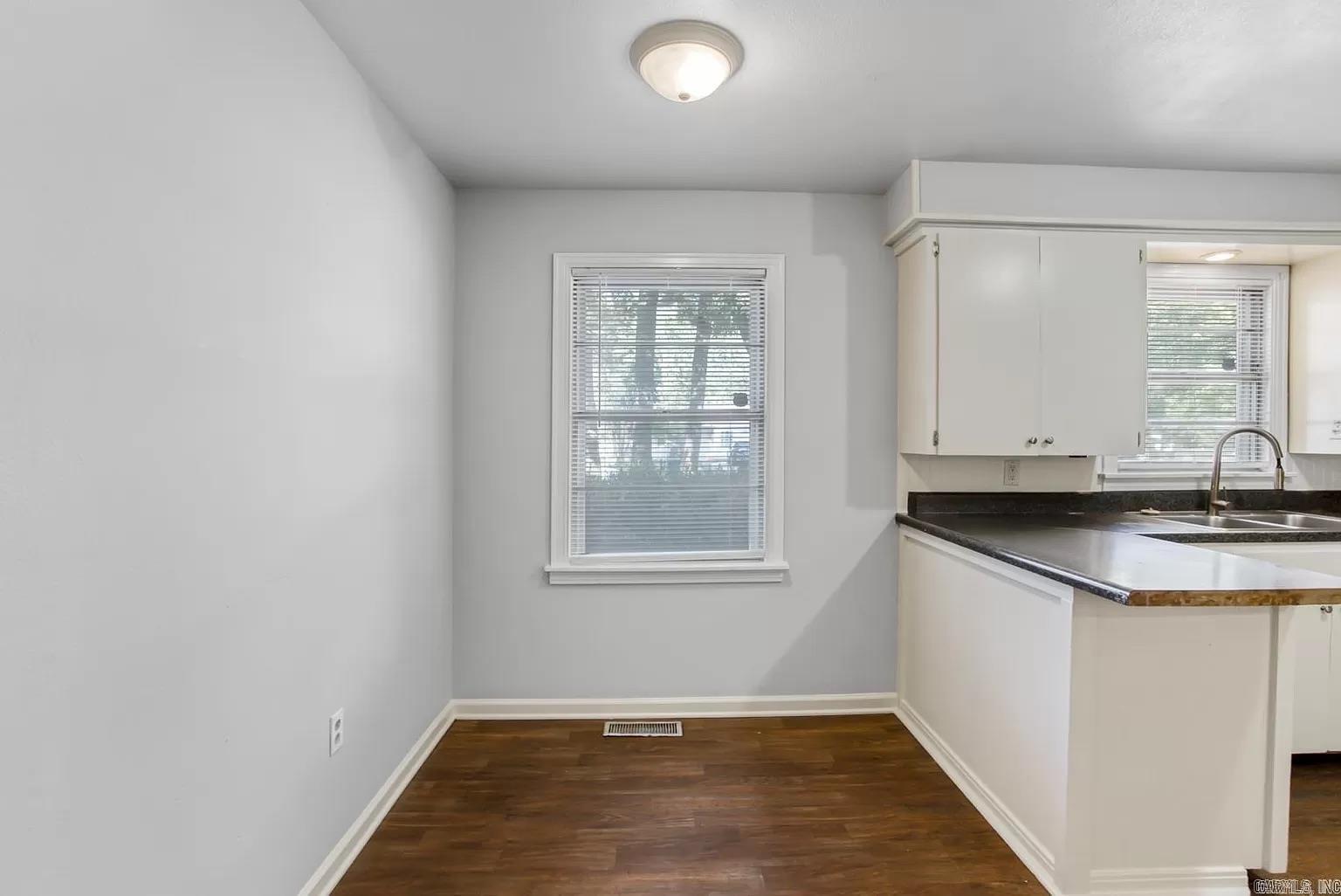 310 Kay St Property Photo 10