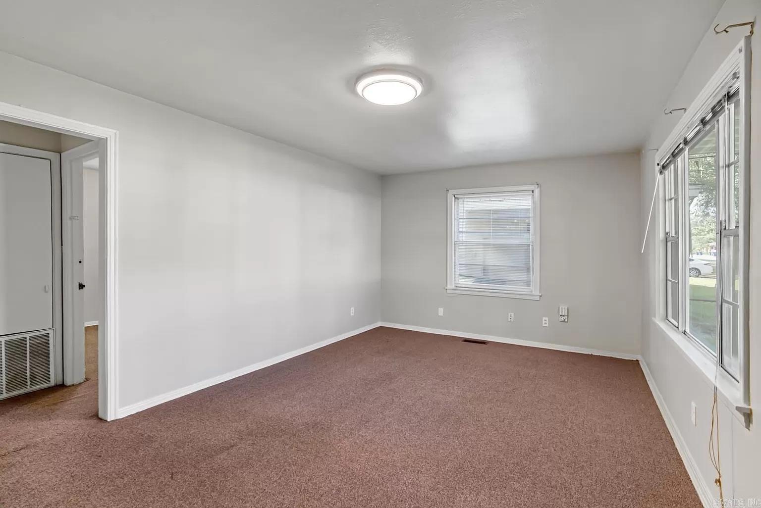 310 Kay St Property Photo 12