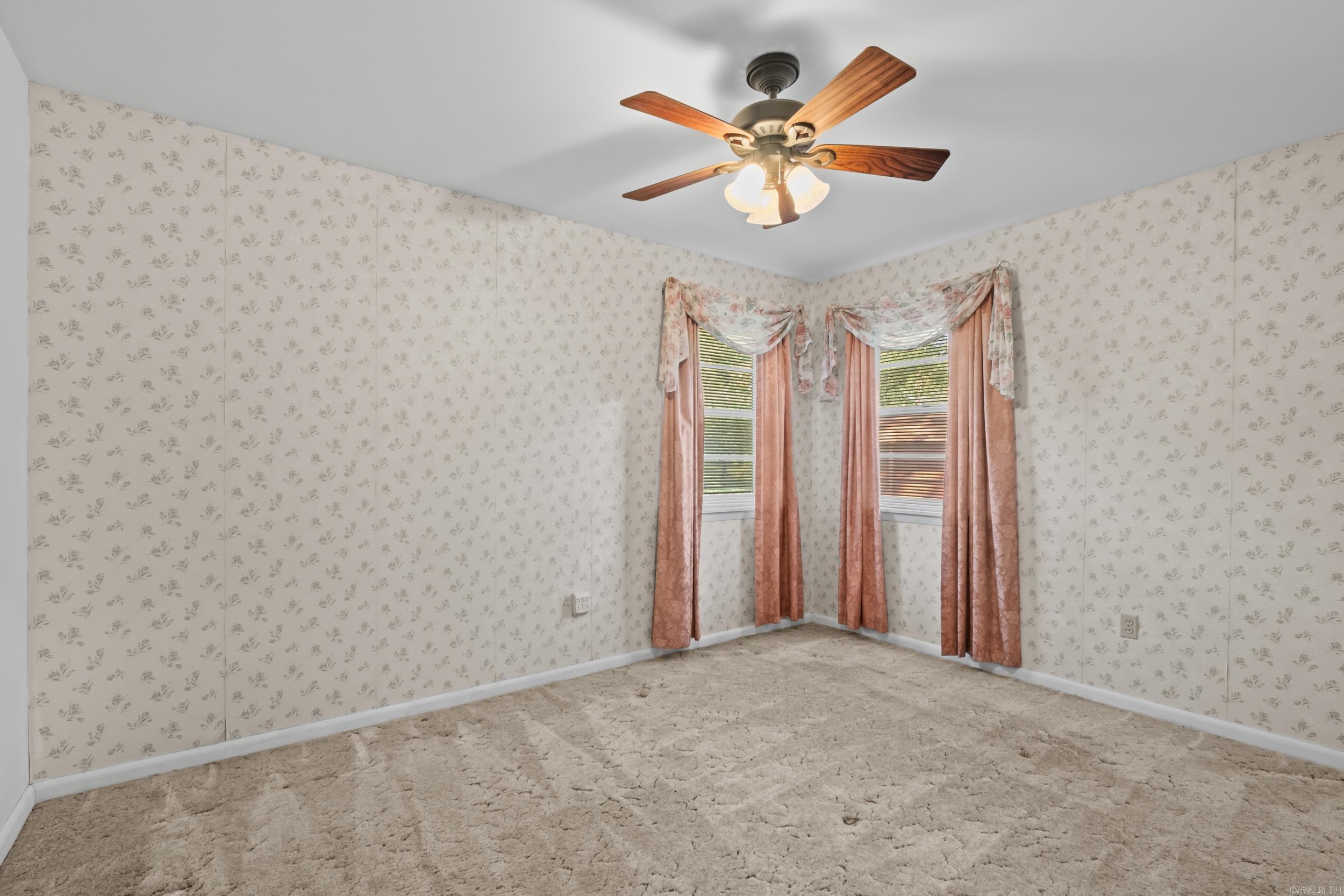 1010 W 54th Street Property Photo 14