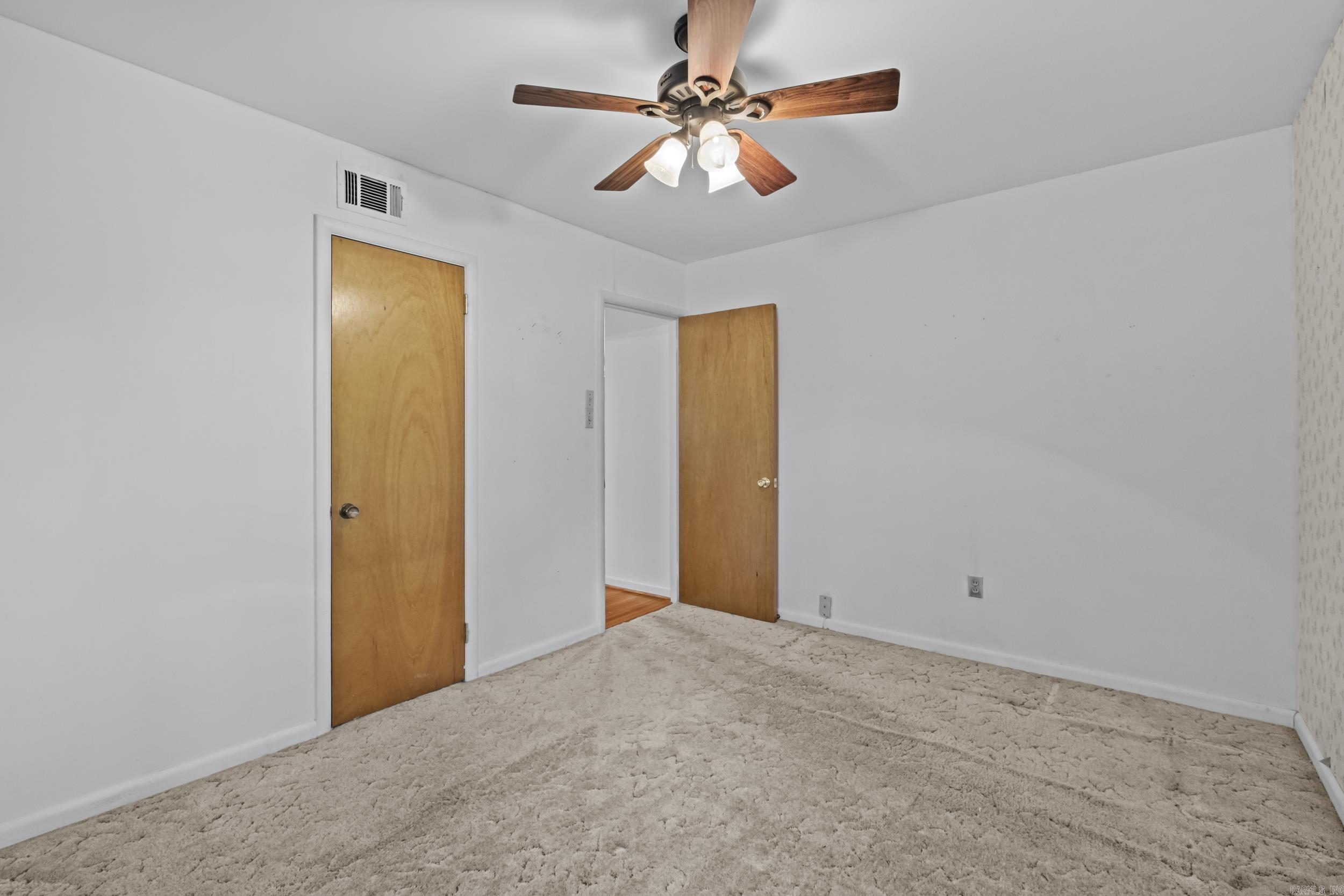 1010 W 54th Street Property Photo 16