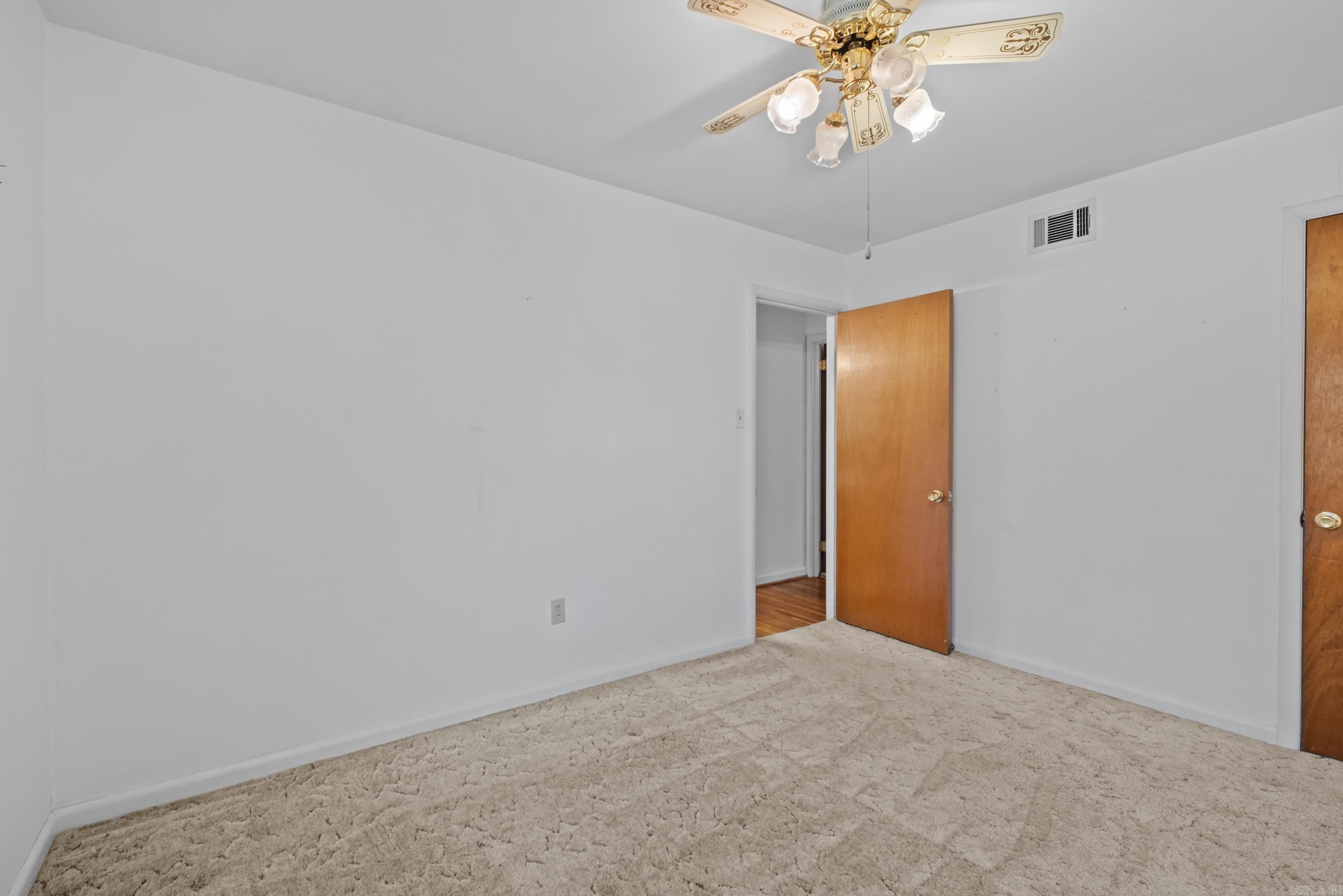 1010 W 54th Street Property Photo 18