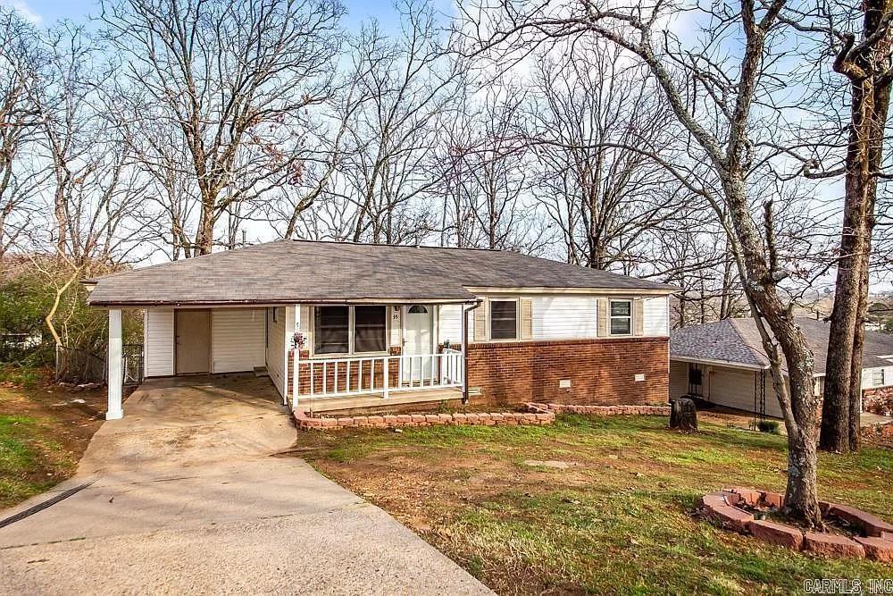 35 Oakview Dr Circle Property Photo 1